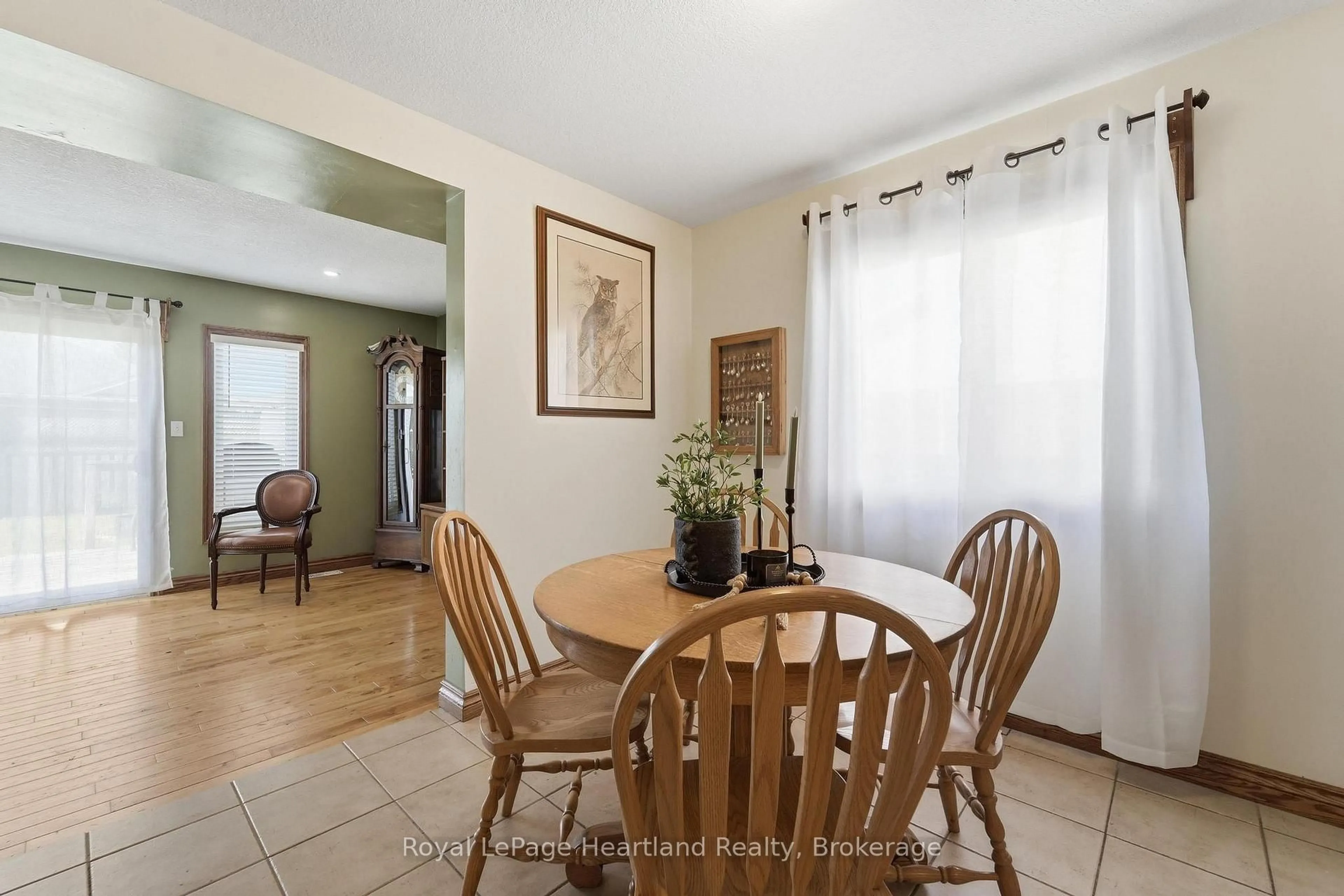 Dining room, ceramic/tile floor for 480 Mowat St, North Perth Ontario N4W 0A4