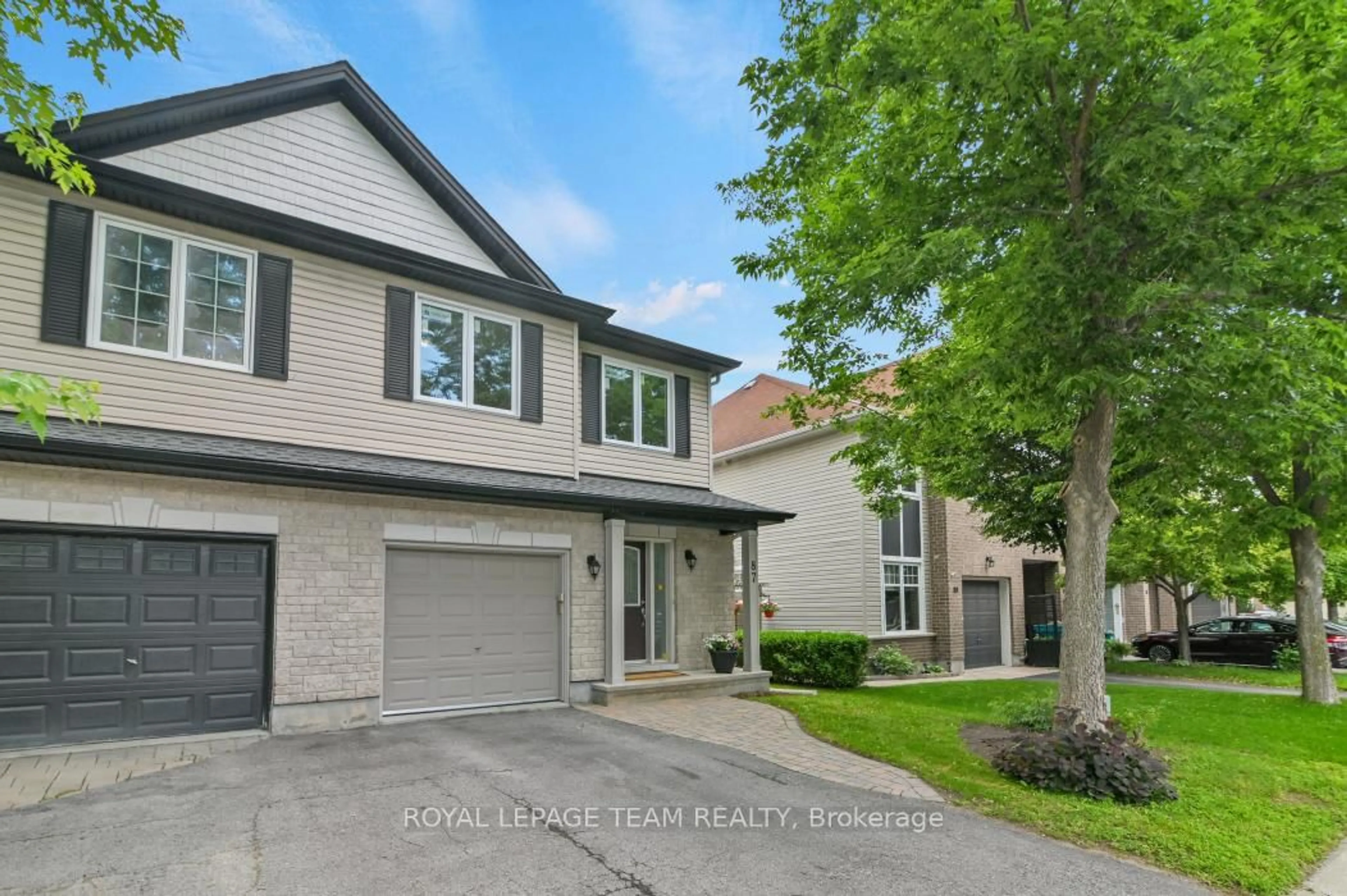 Home with vinyl exterior material, street for 87 SELHURST Ave, Ottawa Ontario K2G 7C9