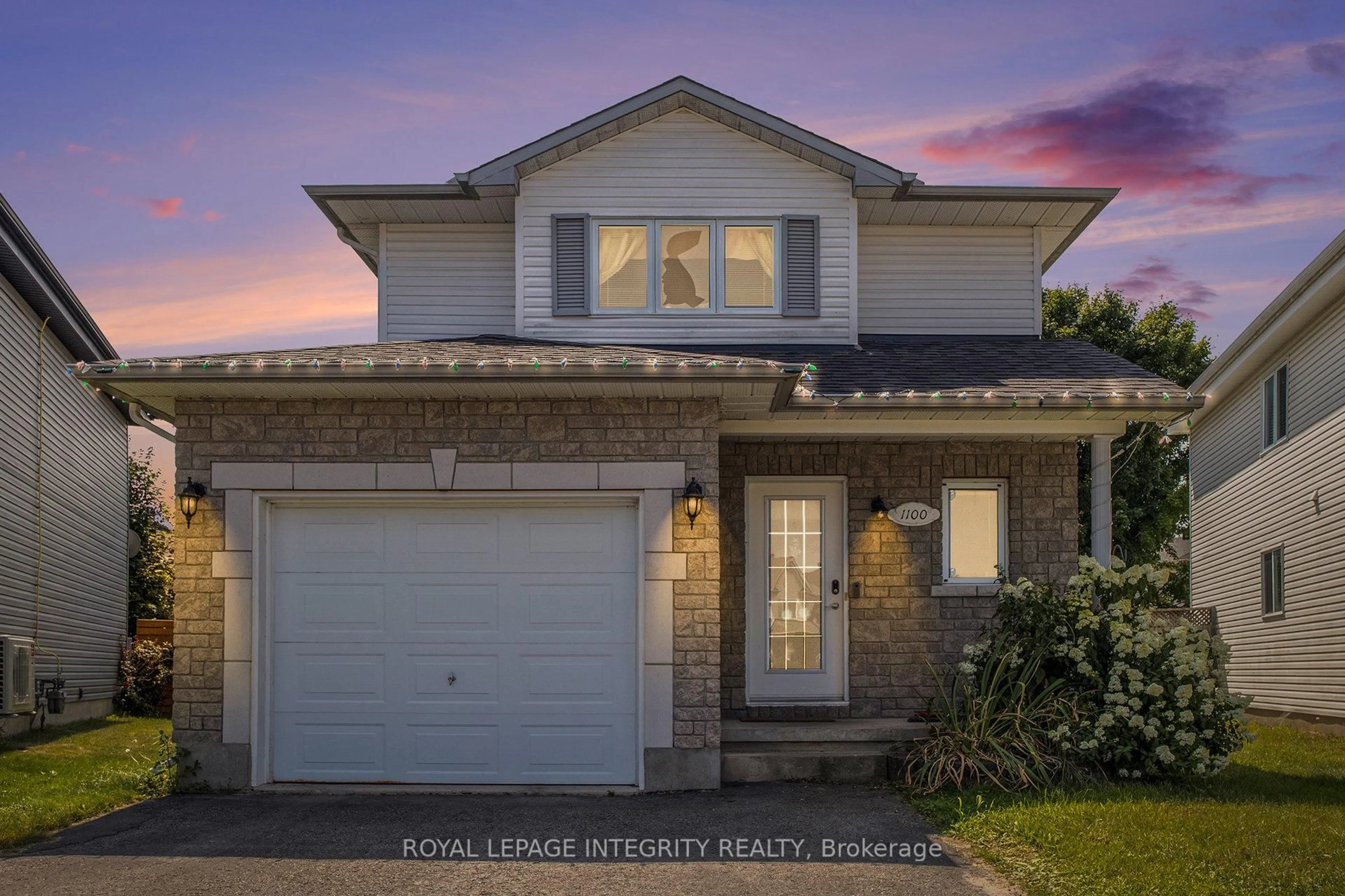 Home with vinyl exterior material, street for 1100 Trillium Pl, Clarence-Rockland Ontario K4K 1T1