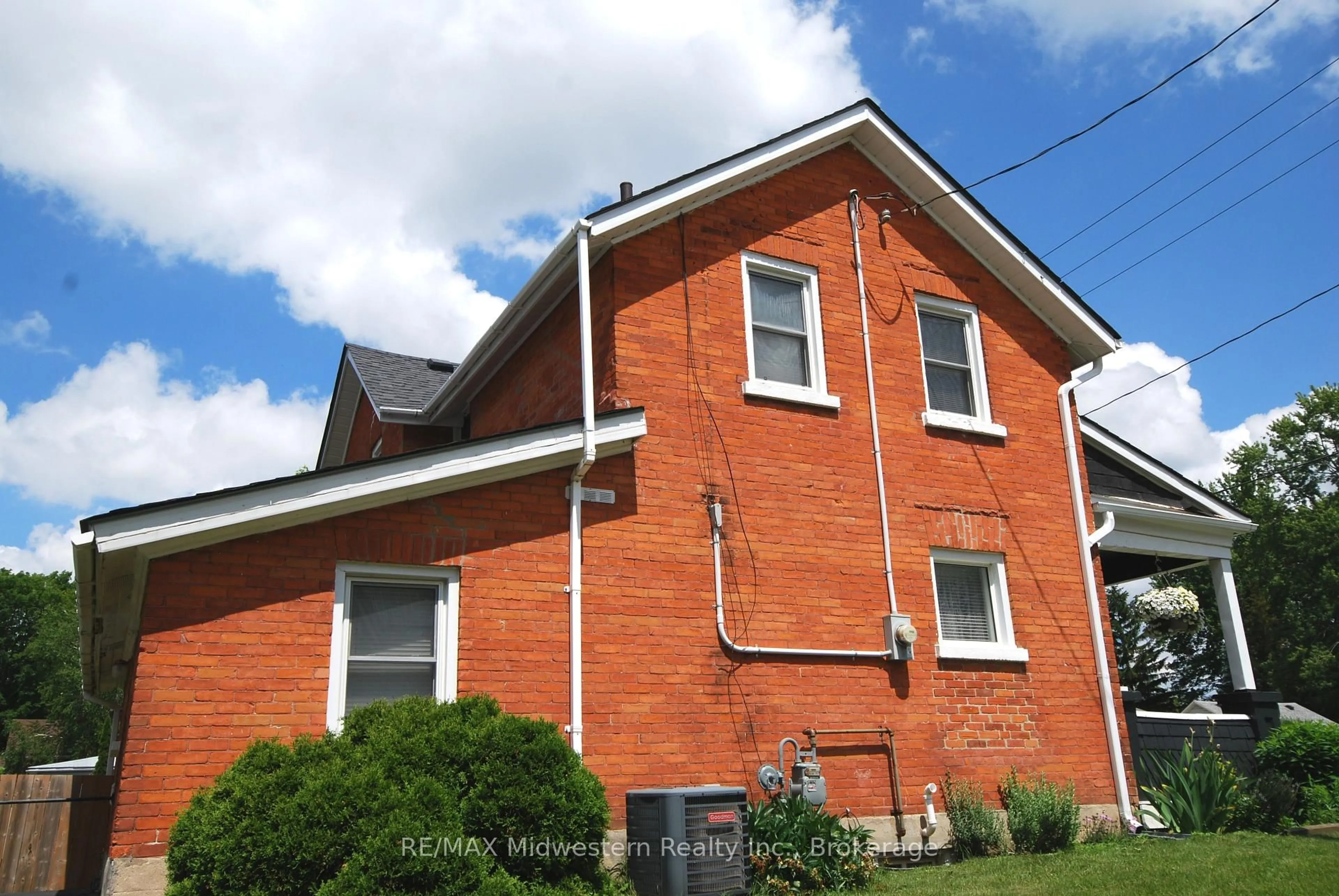 Home with brick exterior material, building for 172 Elora St, Minto Ontario N0G 1Z0