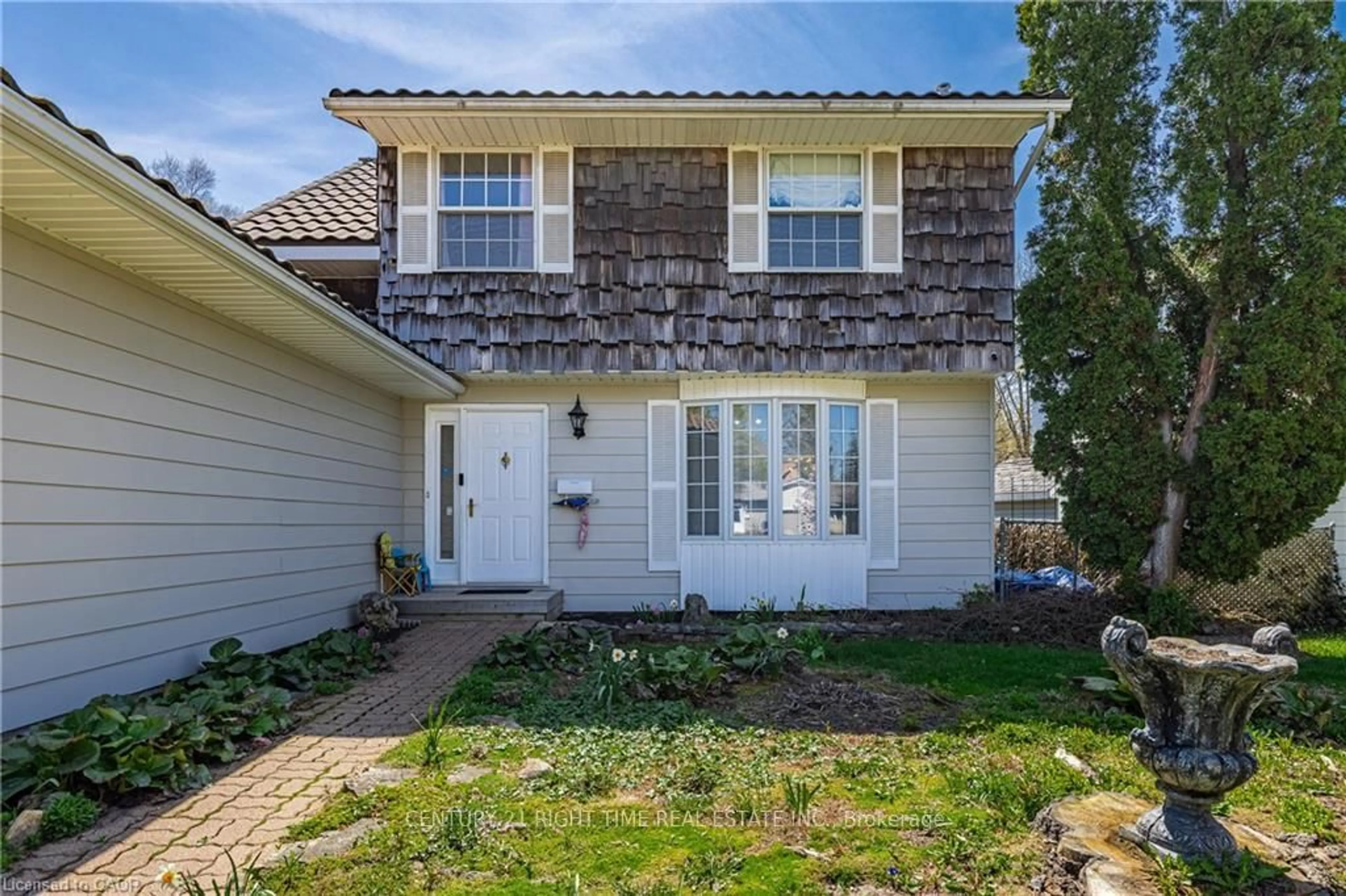 Home with vinyl exterior material, street for 277 Blackacres Blvd, London North Ontario N6G 2H1