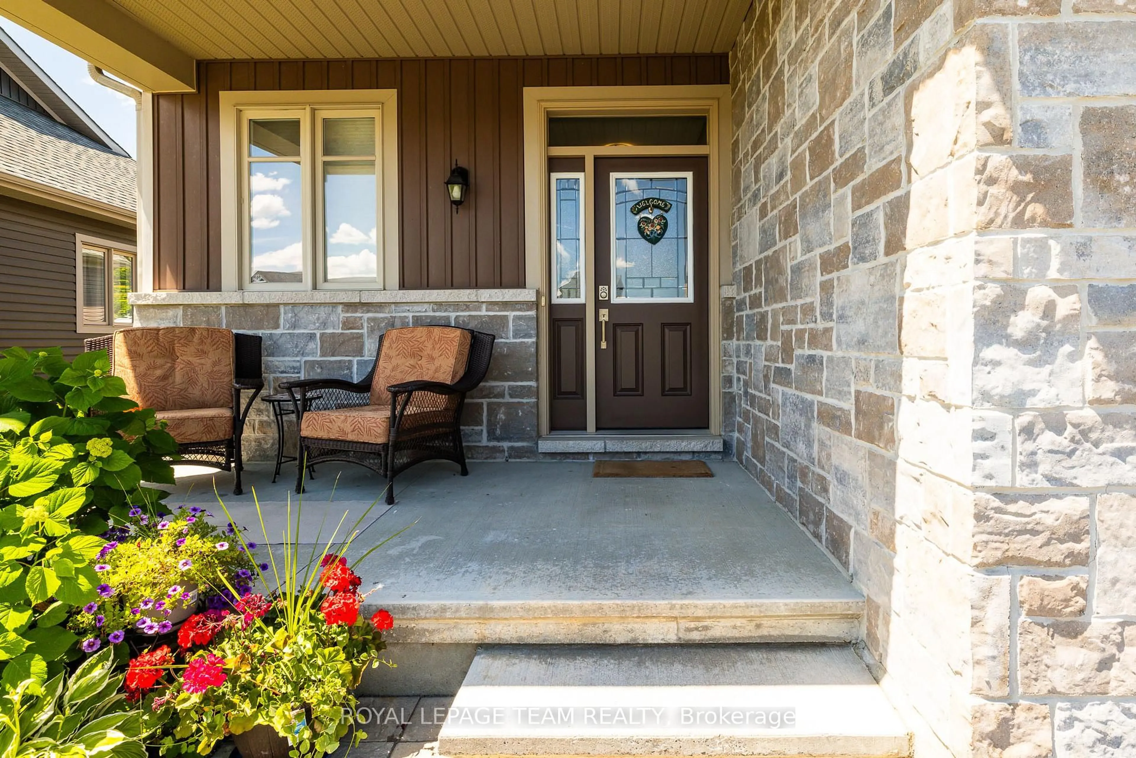 Indoor entryway for 135 Tradewinds Cres, North Grenville Ontario K0G 1J0
