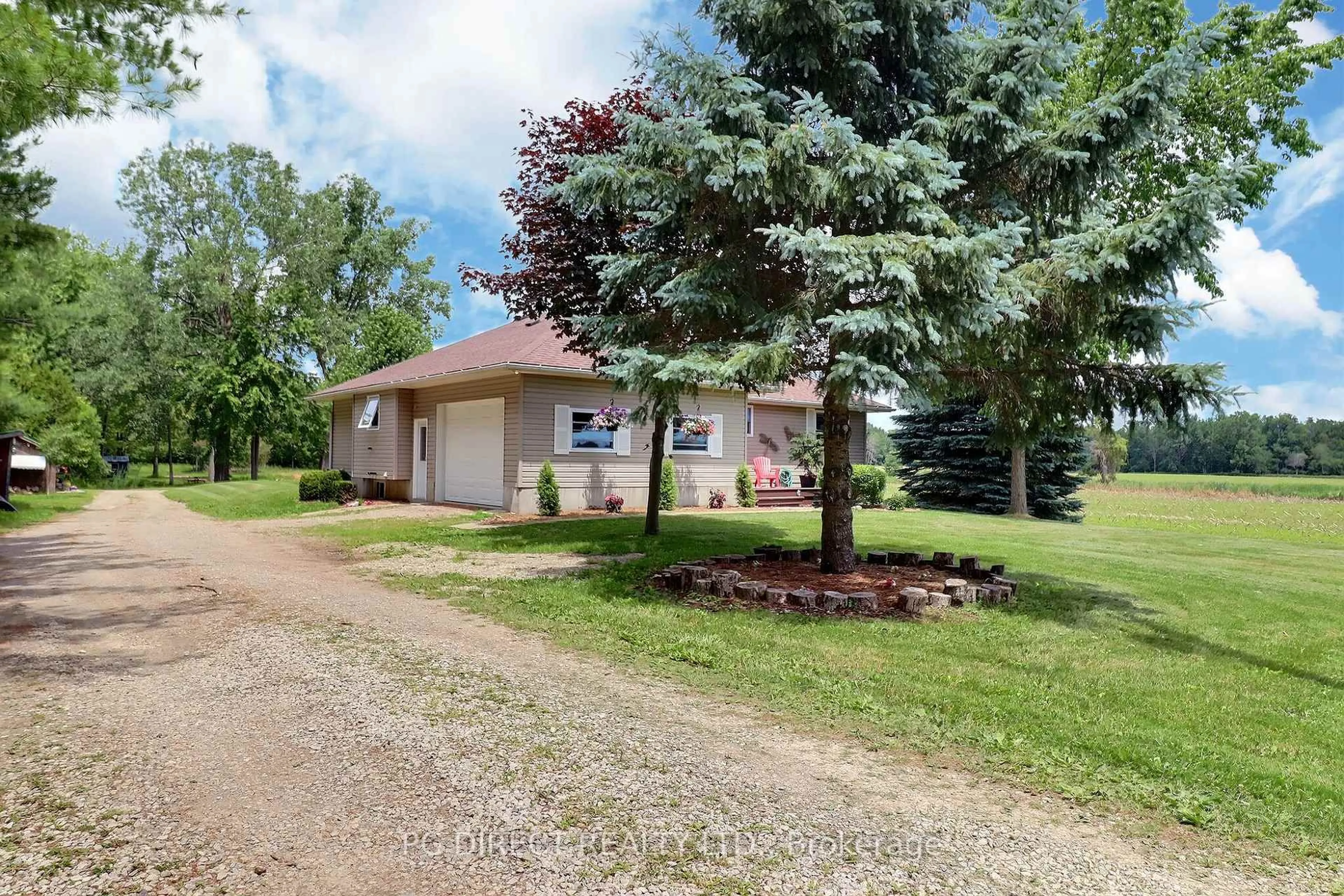 A pic from outside/outdoor area/front of a property/back of a property/a pic from drone, street for 26820 Marsh Line, Dutton/Dunwich Ontario N0L 1J0