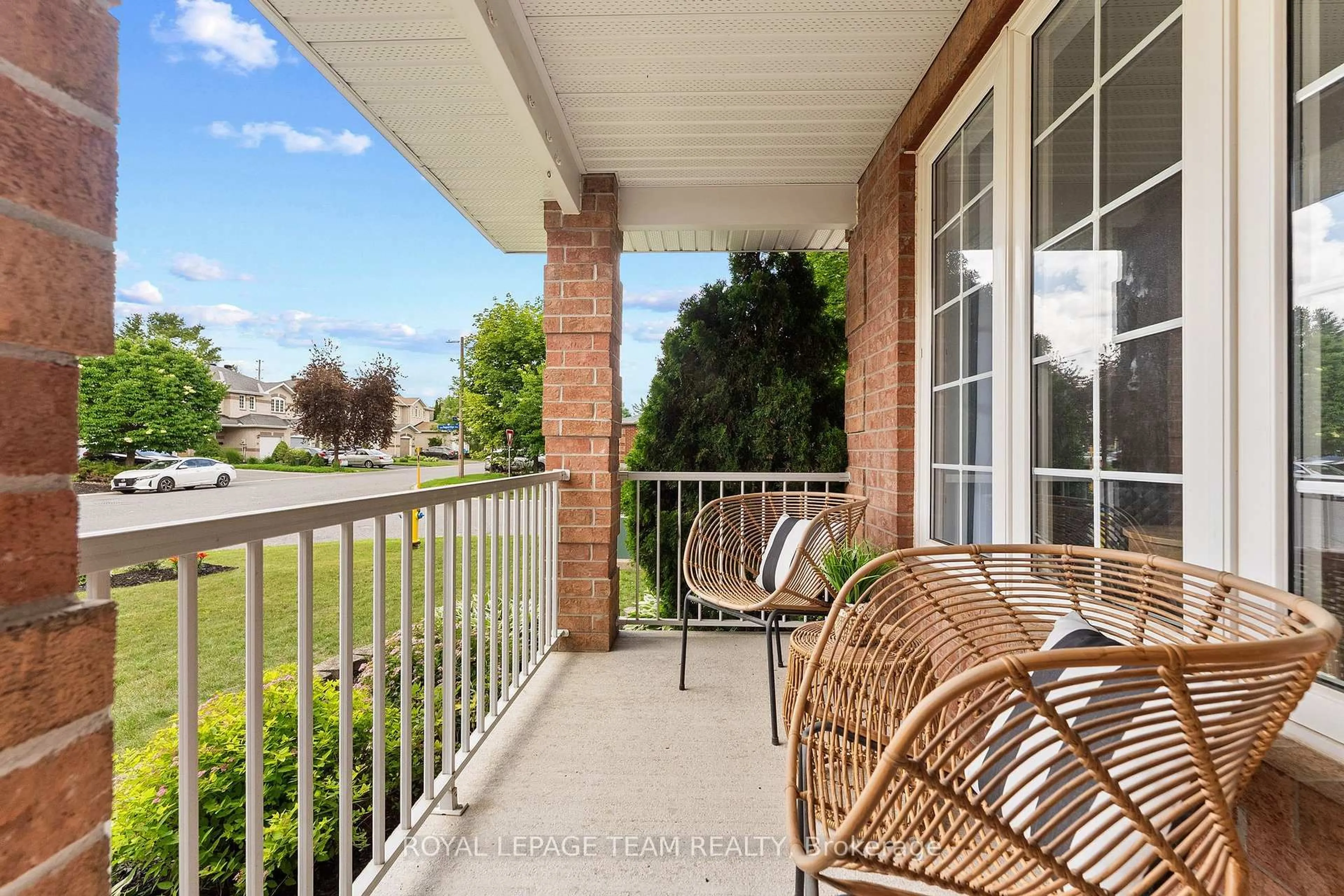 Patio, water/lake/river/ocean view for 14 Newcastle Ave, Ottawa Ontario K2K 3B4