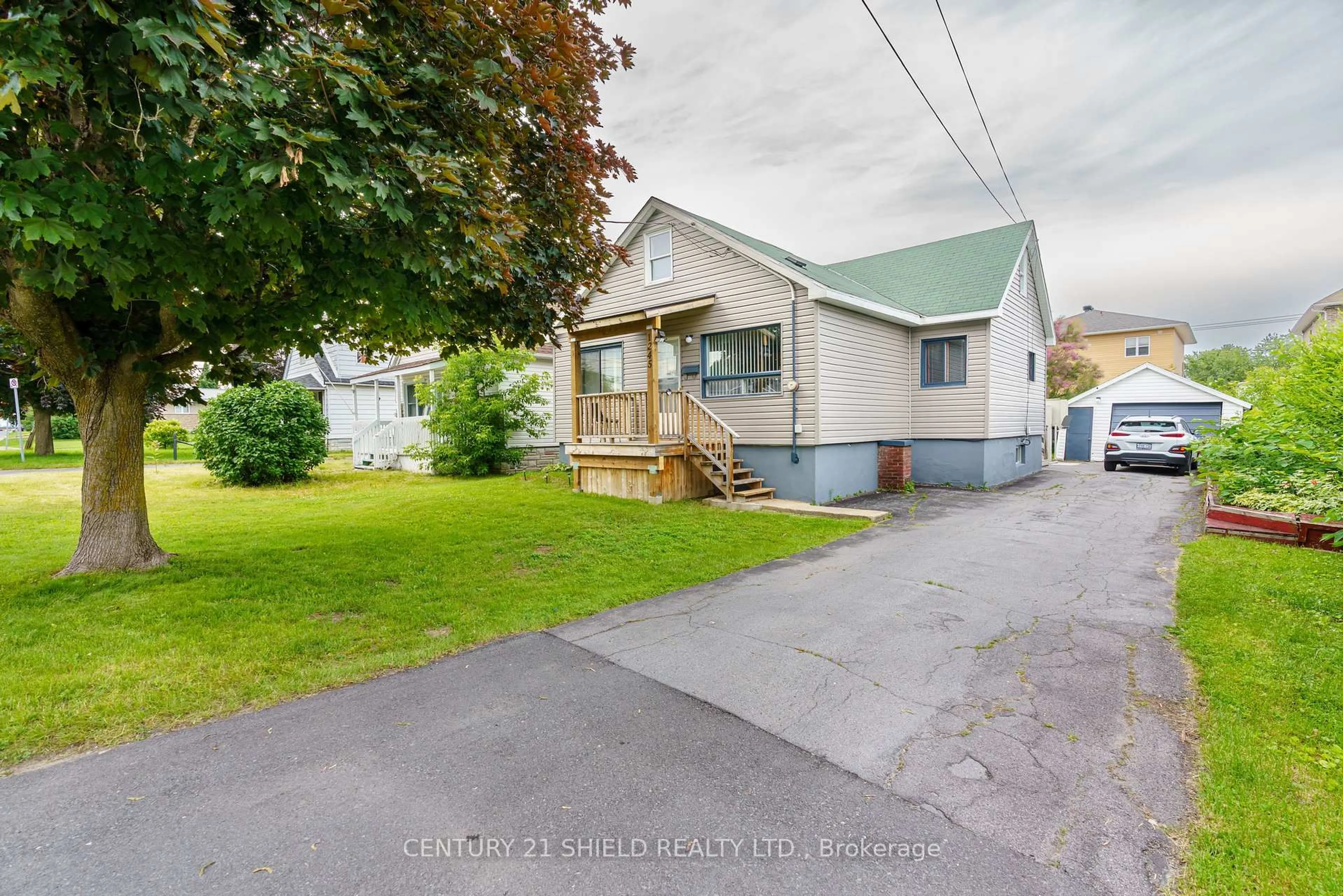 A pic from outside/outdoor area/front of a property/back of a property/a pic from drone, street for 1245 Notre Dame St, Cornwall Ontario K6J 4Y7