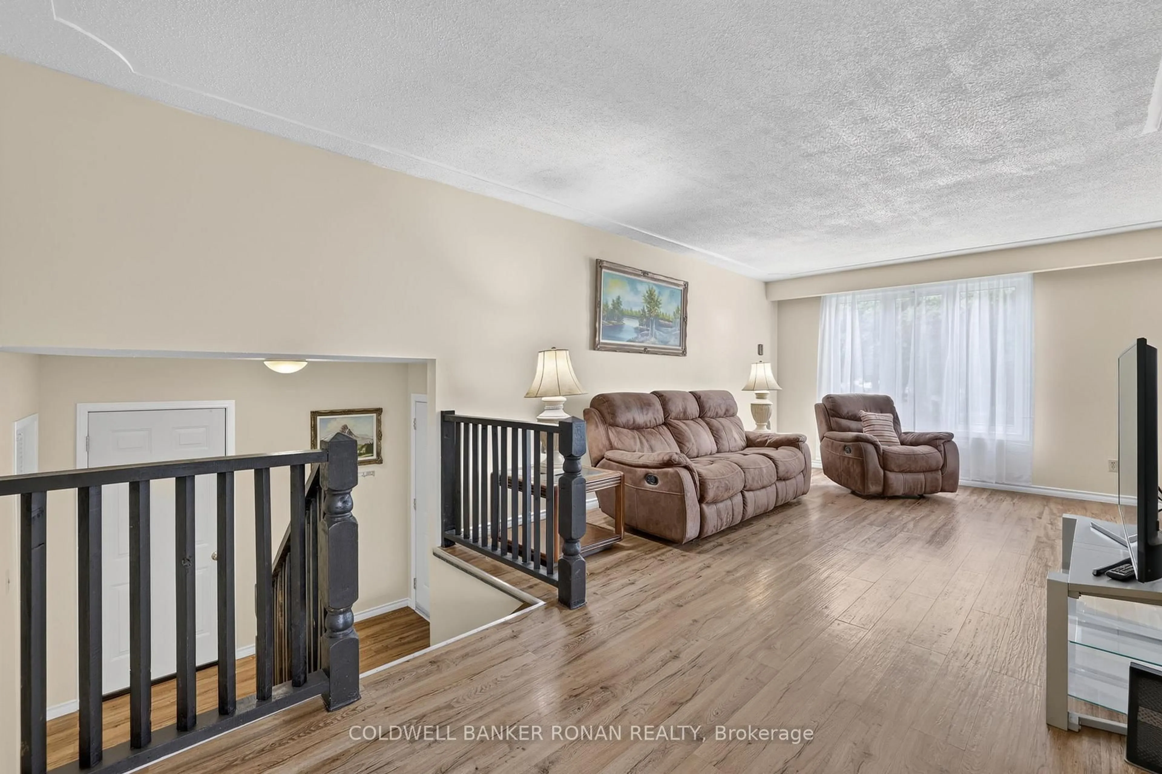 Unknown for 22 Roehampton Ave, St. Catharines Ontario L2M 7R7