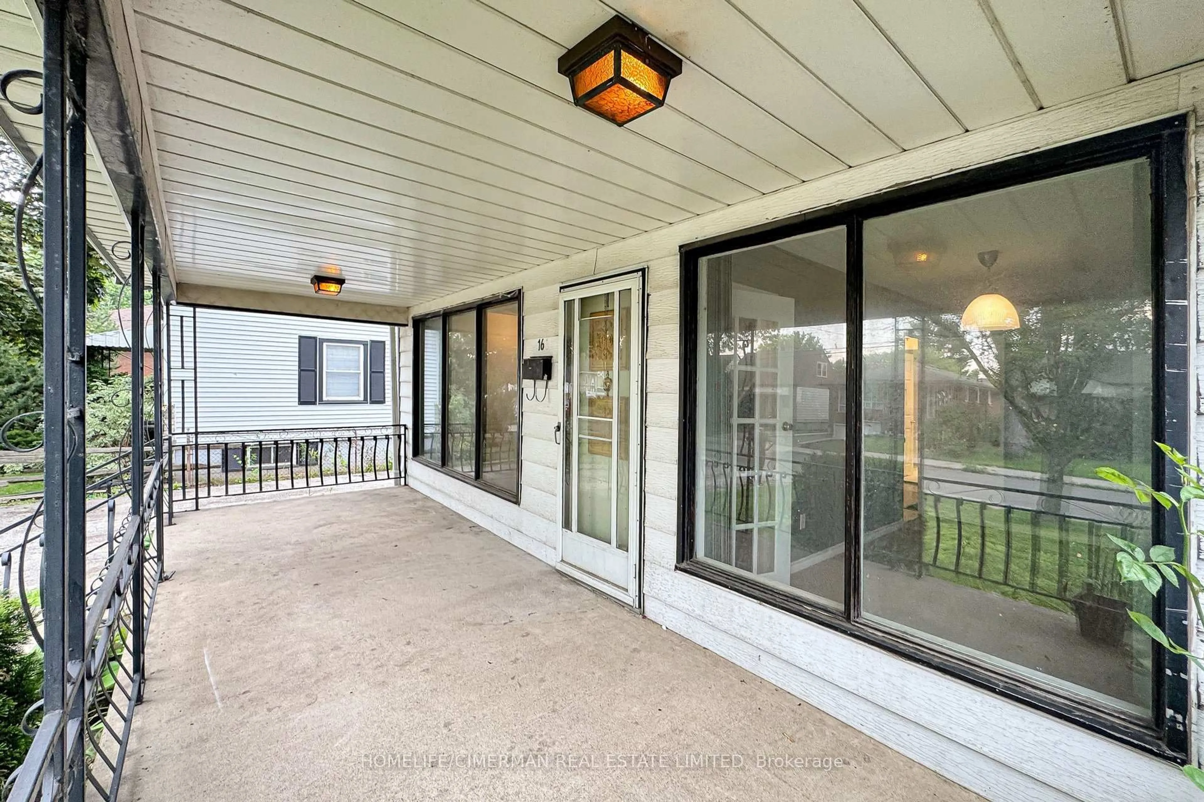 Patio, unknown for 166 Normanhurst Ave, Hamilton Ontario L6H 5M8