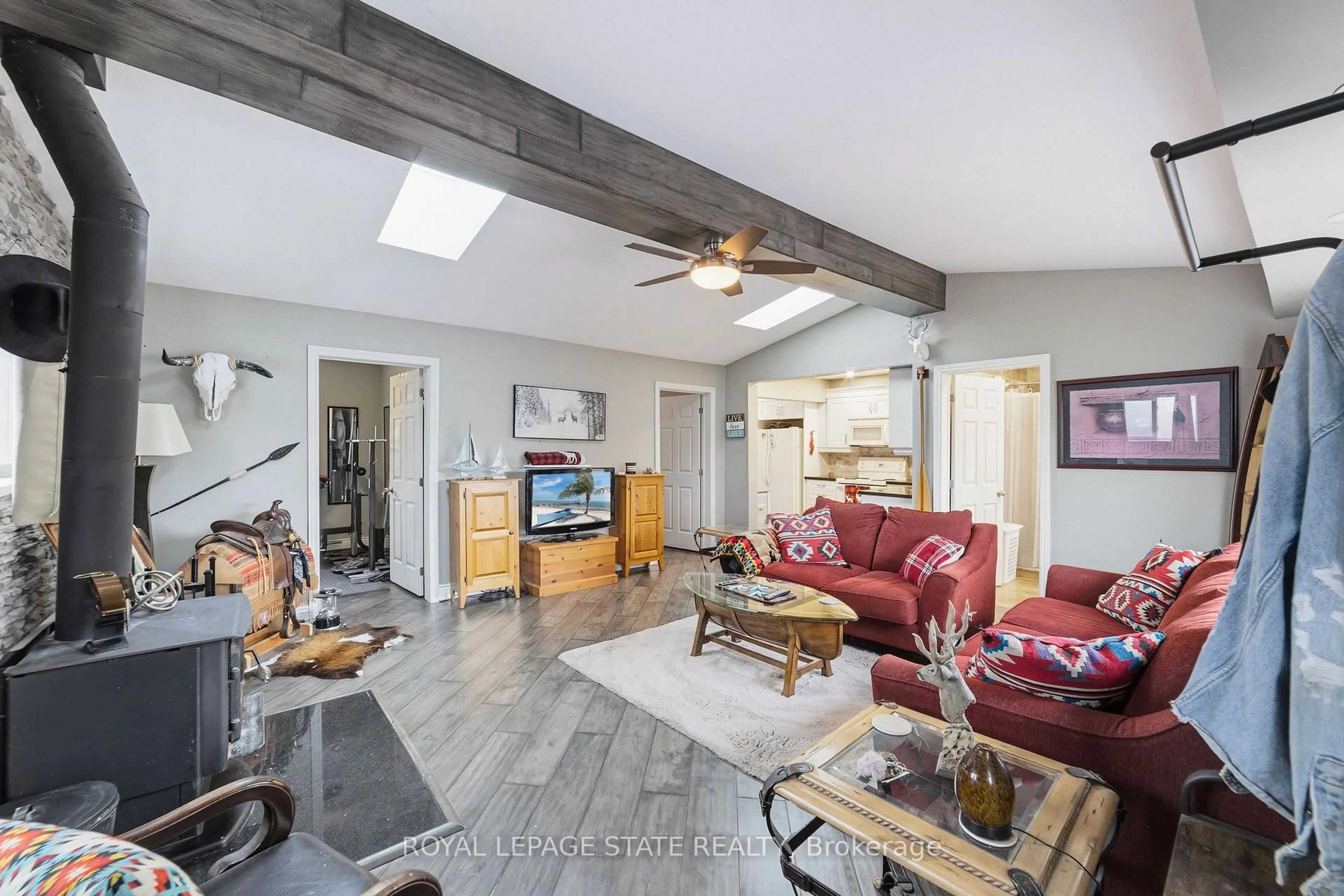 Living room with furniture, unknown for 18 Westmoreland Lane, Haldimand Ontario N1A 2W1