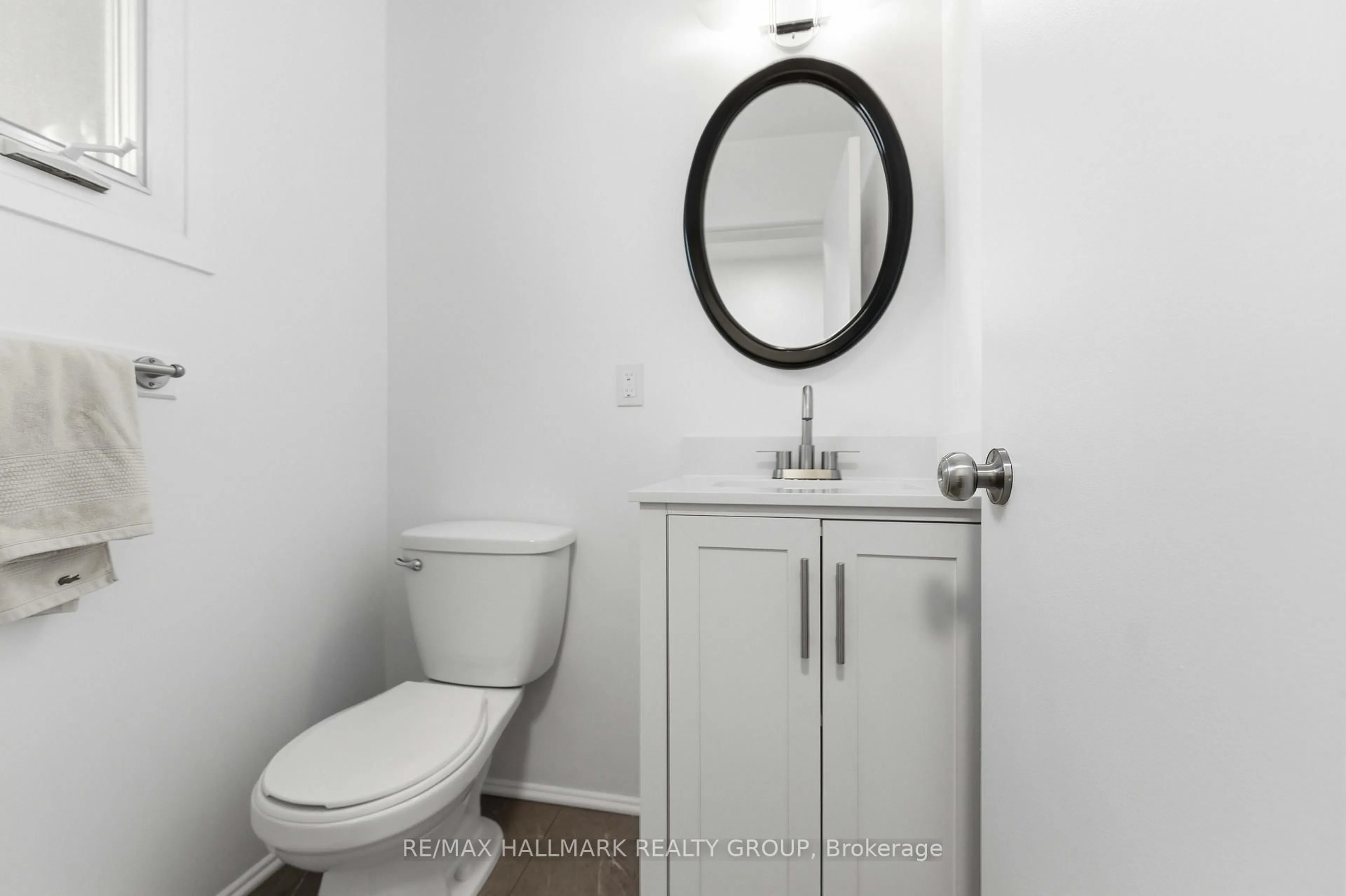 Standard bathroom, ceramic/tile floor for 2202 Orient Park Dr #48, Ottawa Ontario K1B 4W2