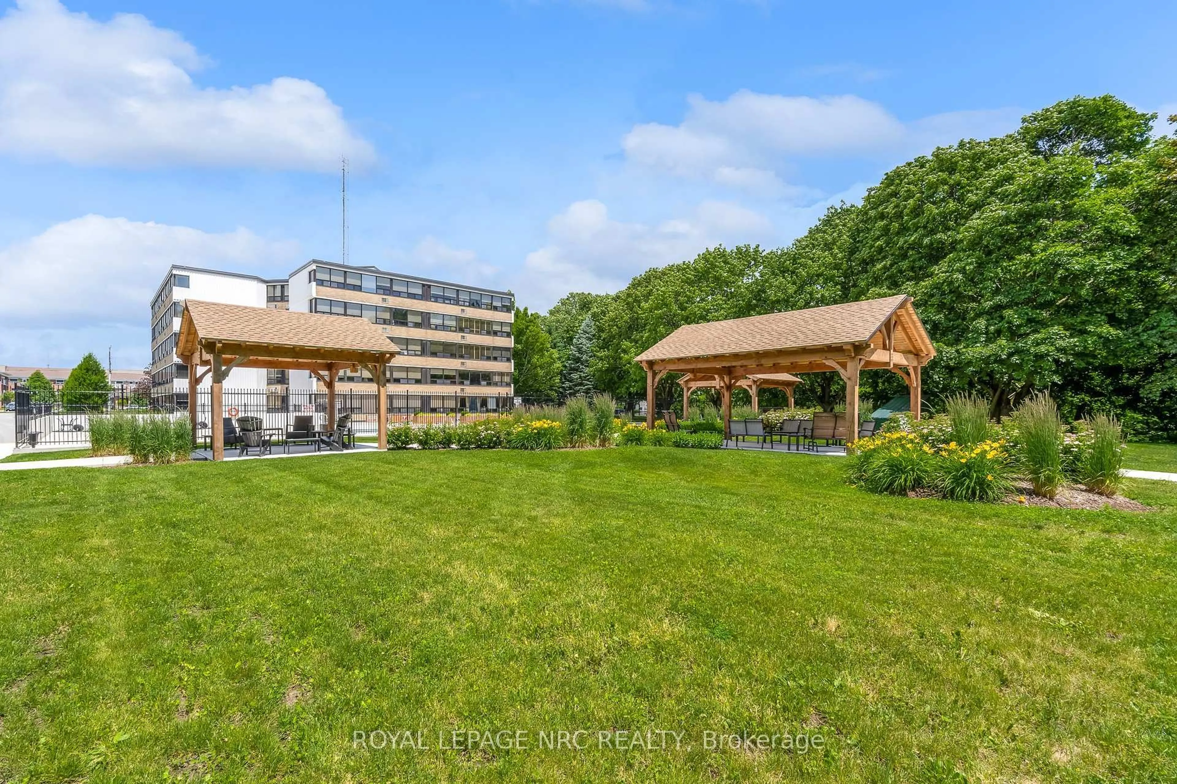 A pic from outside/outdoor area/front of a property/back of a property/a pic from drone, unknown for 190 Hwy 20 #505A, Pelham Ontario L3E 0V6