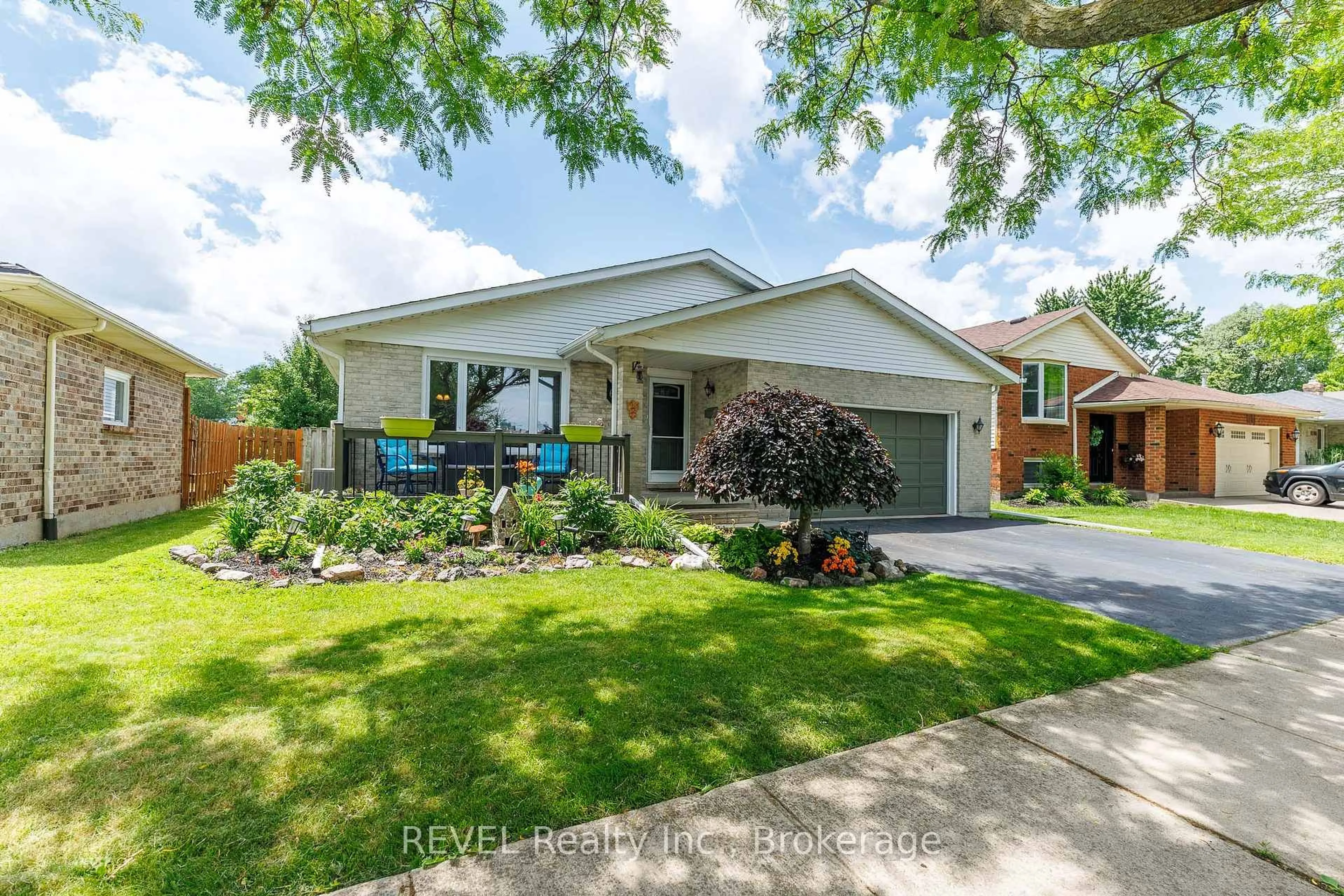 Unknown for 6096 Crimson Dr, Niagara Falls Ontario L2G 7S5