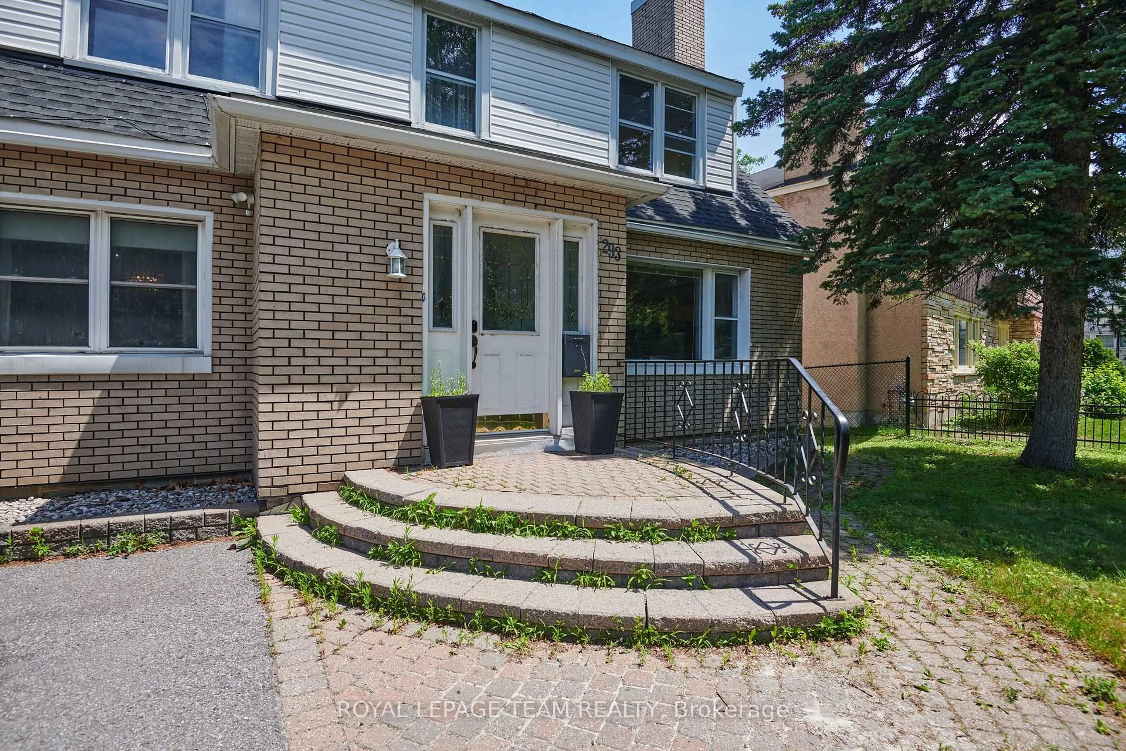 Patio, street for 293 Island Park Dr, Ottawa Ontario K1Y 0A6