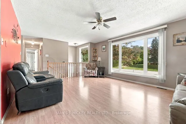 39 Ottawa St, Chalk River 5