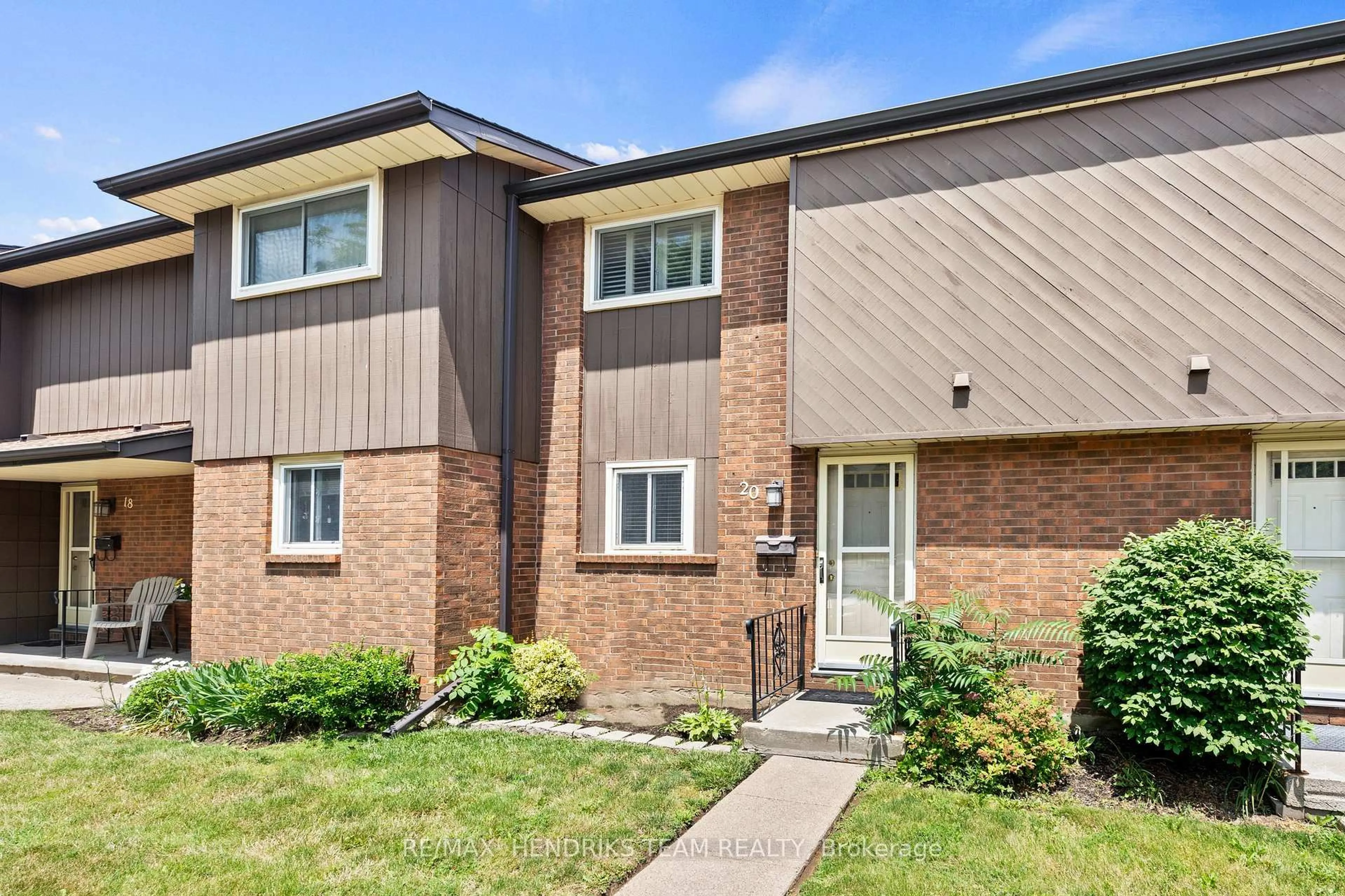 Home with brick exterior material, street for 64 Forster St #20, St. Catharines Ontario L2N 6T5