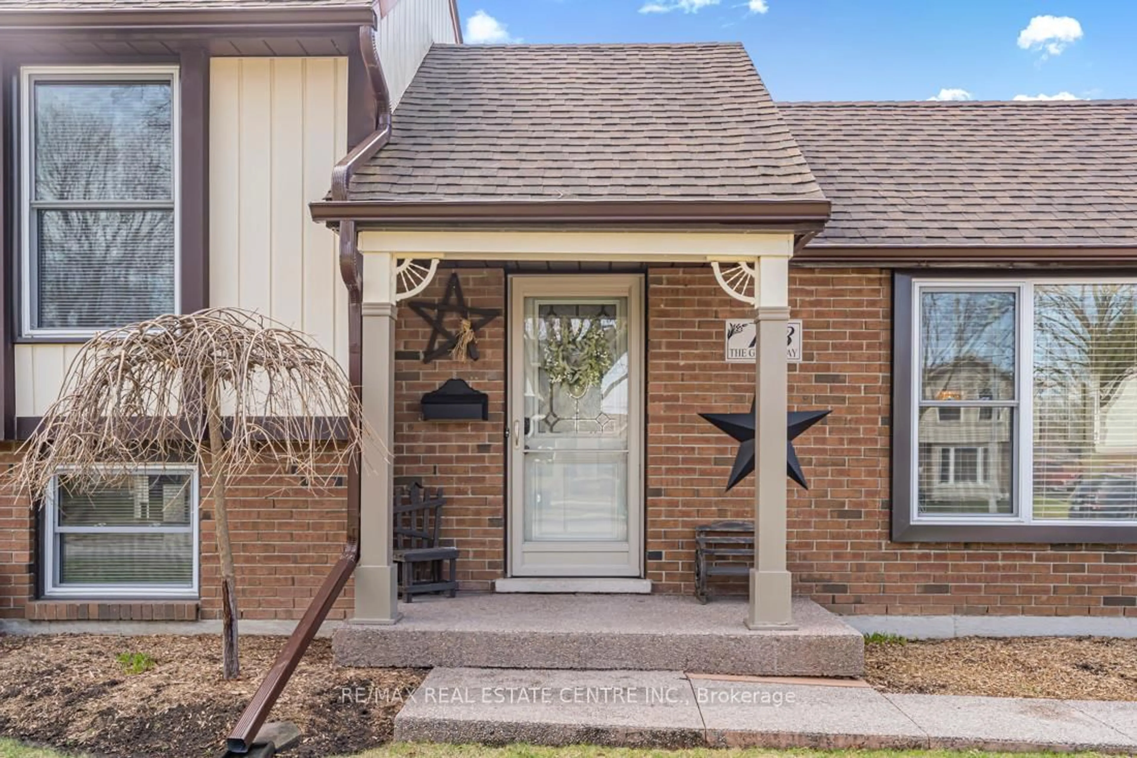 Home with brick exterior material, street for 153 The Greenway Way, Cambridge Ontario N1R 6L6