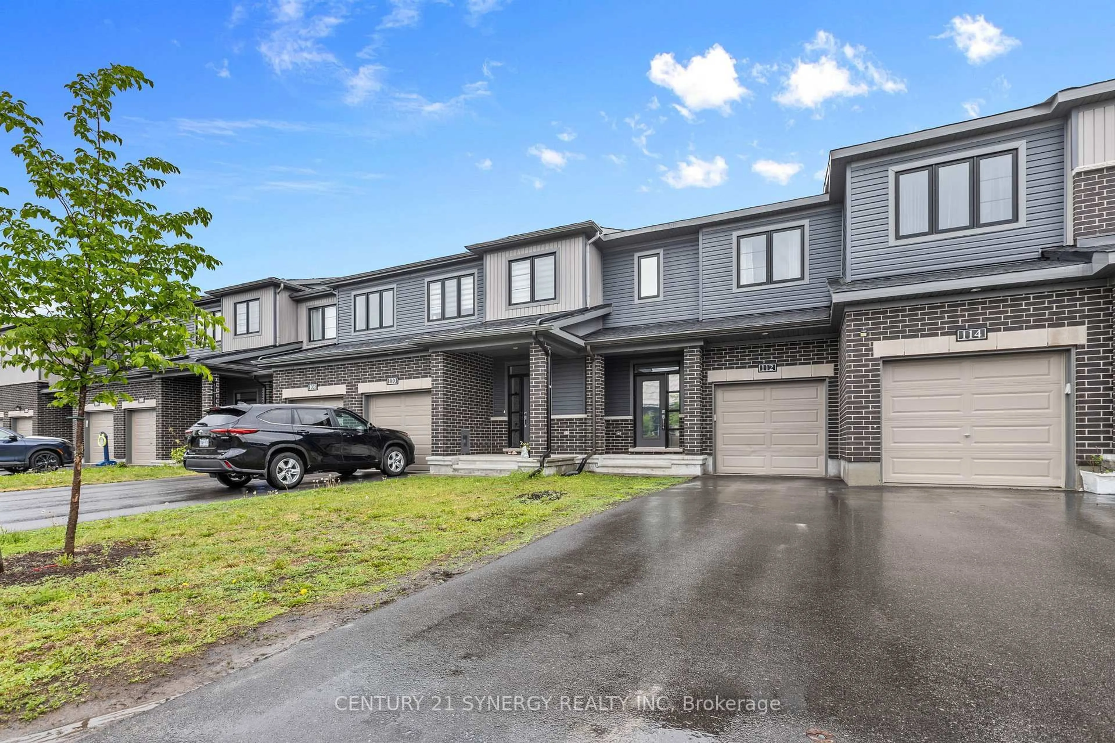 A pic from outside/outdoor area/front of a property/back of a property/a pic from drone, street for 112 Attwell Private, Ottawa Ontario K2K 0P6