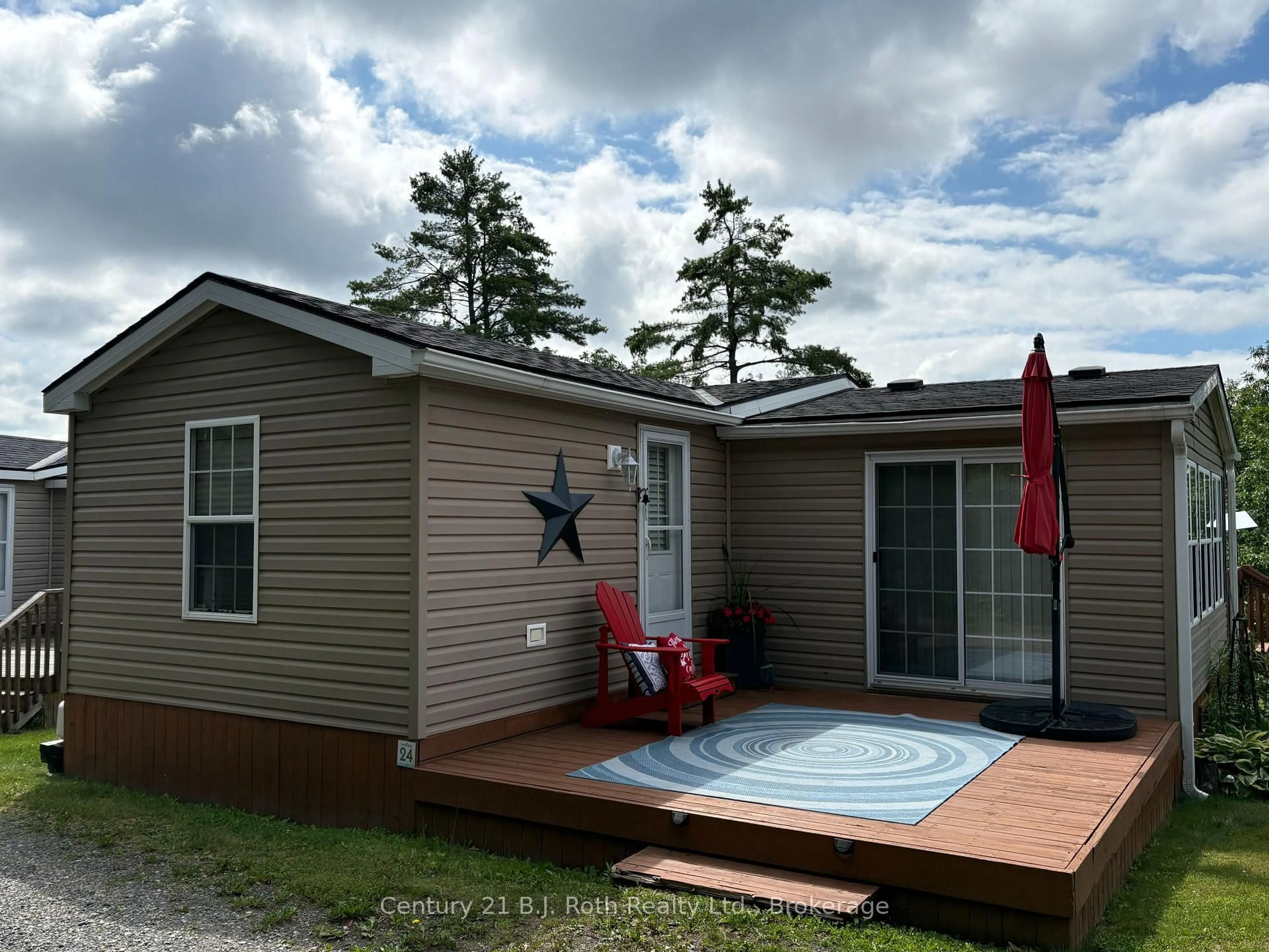 Home with vinyl exterior material, water/lake/river/ocean view for 1336 Morrison Lake Rd #24 MPLRDG, Gravenhurst Ontario P0E 1G0