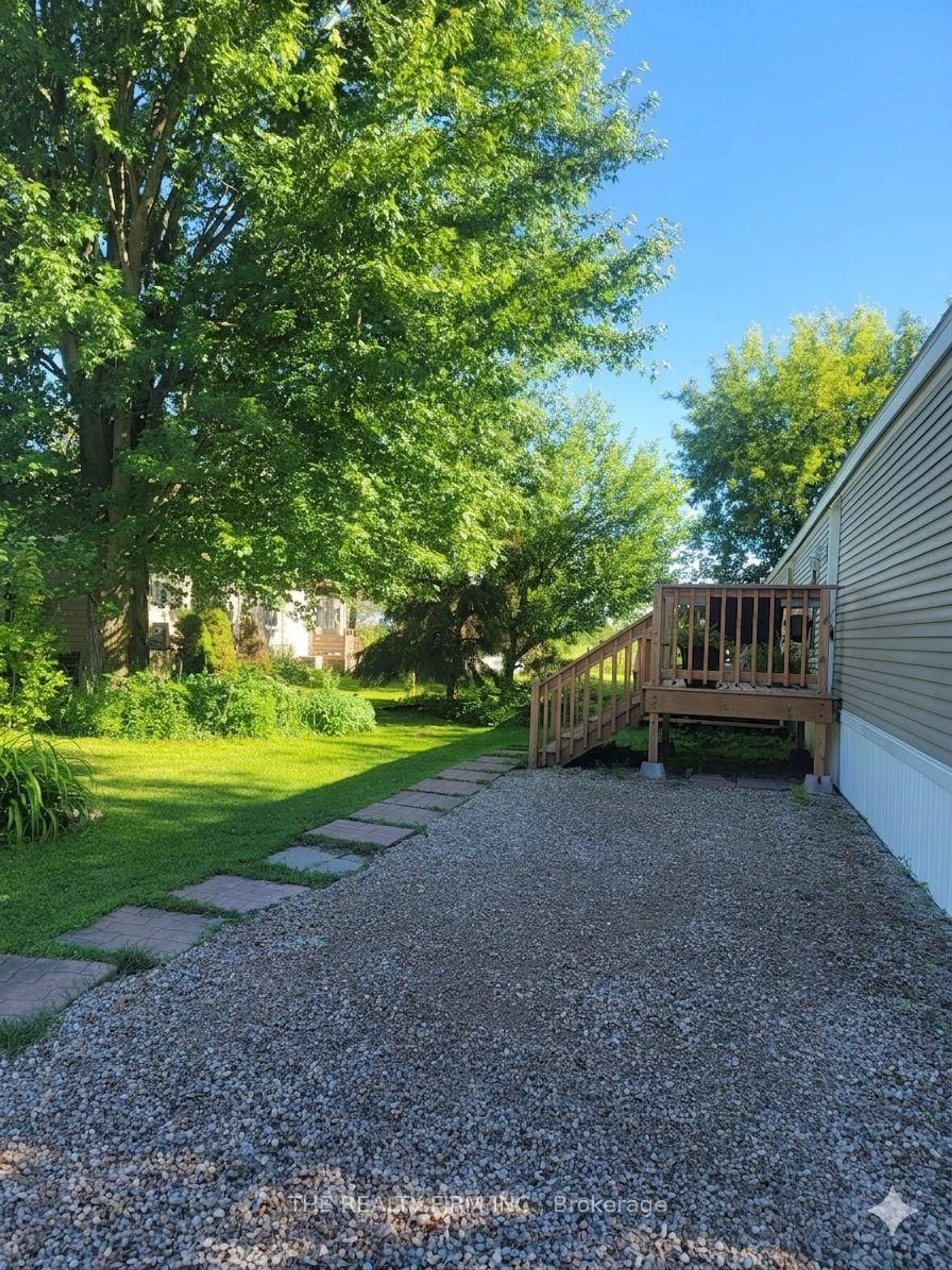 Unknown for 75049 Hensall Rd #18, Huron East Ontario N0K 1W0