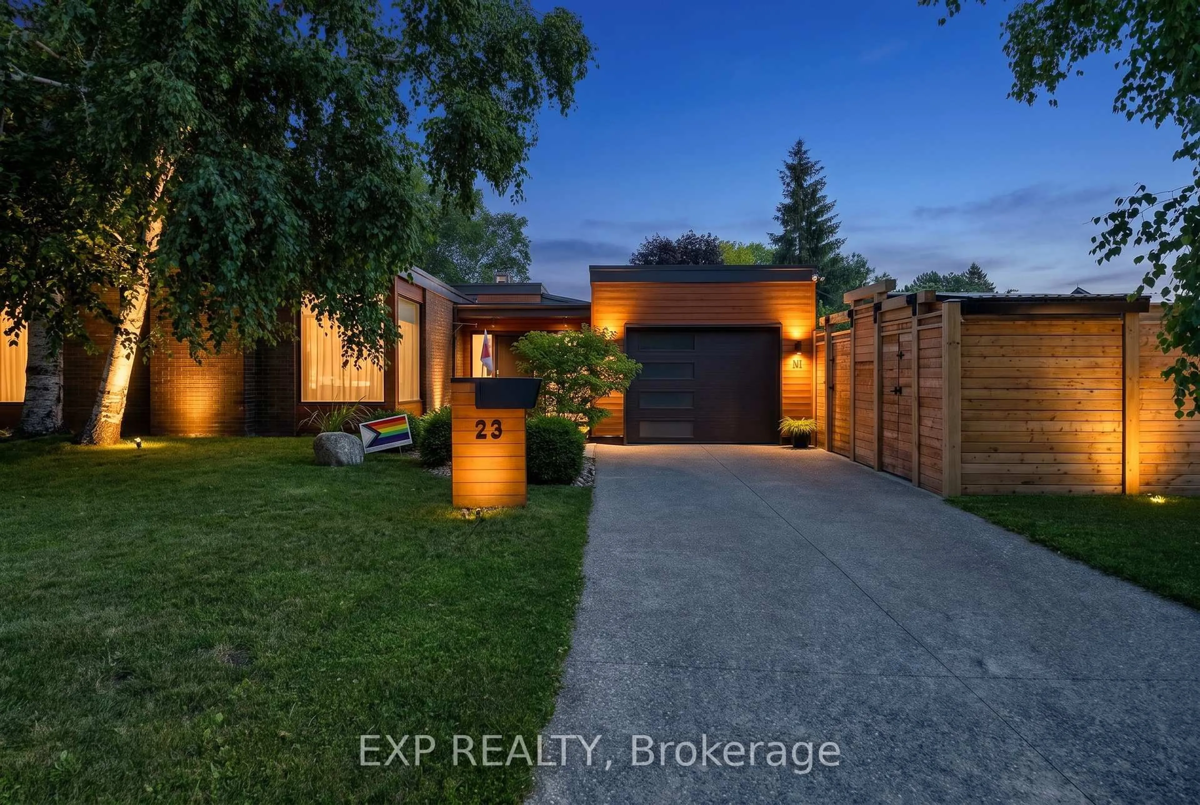 Unknown for 23 The Cedars St, St. Catharines Ontario L2M 6M9