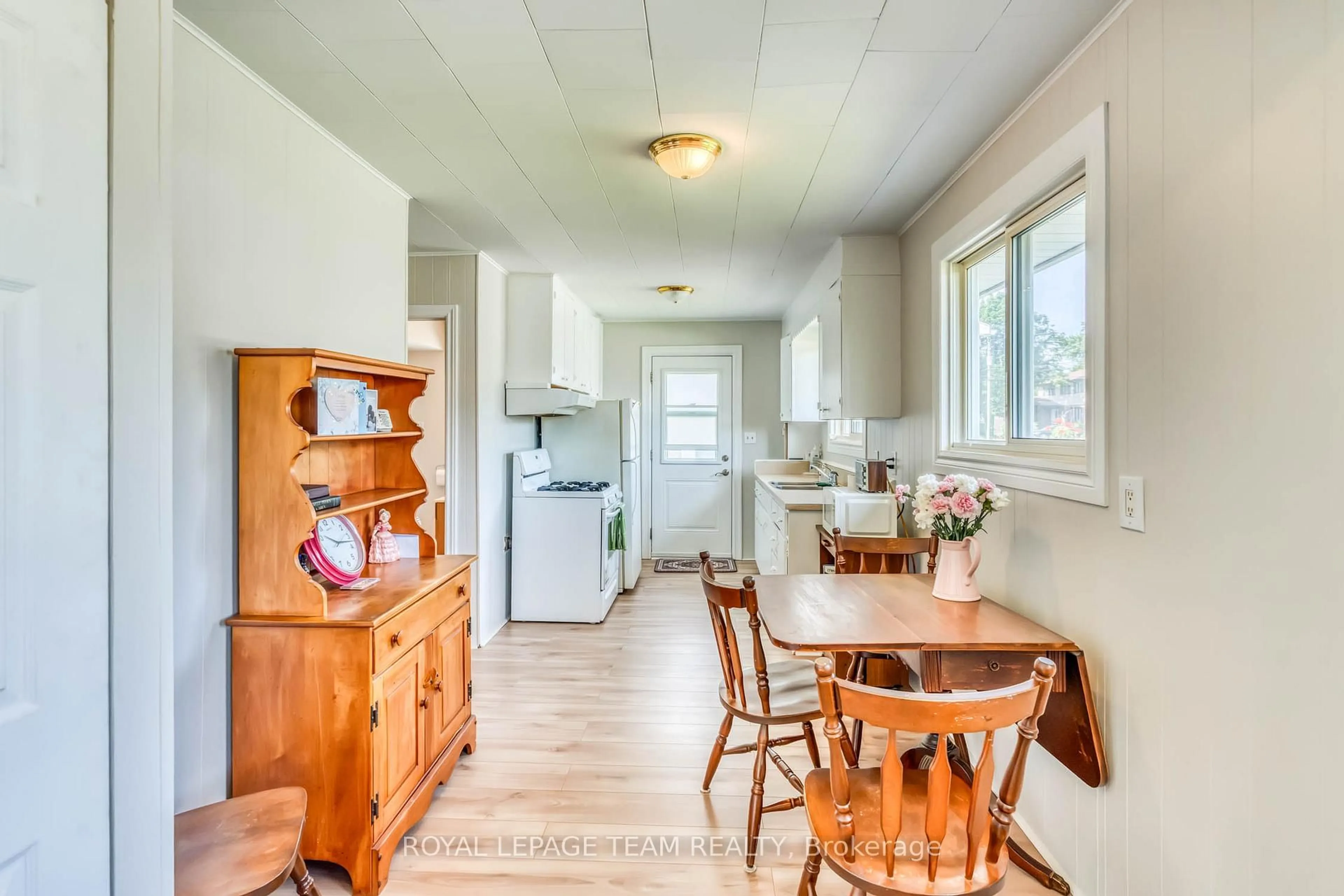 Standard kitchen, unknown for 329 Wylie St, Almonte Ontario K0A 1A0