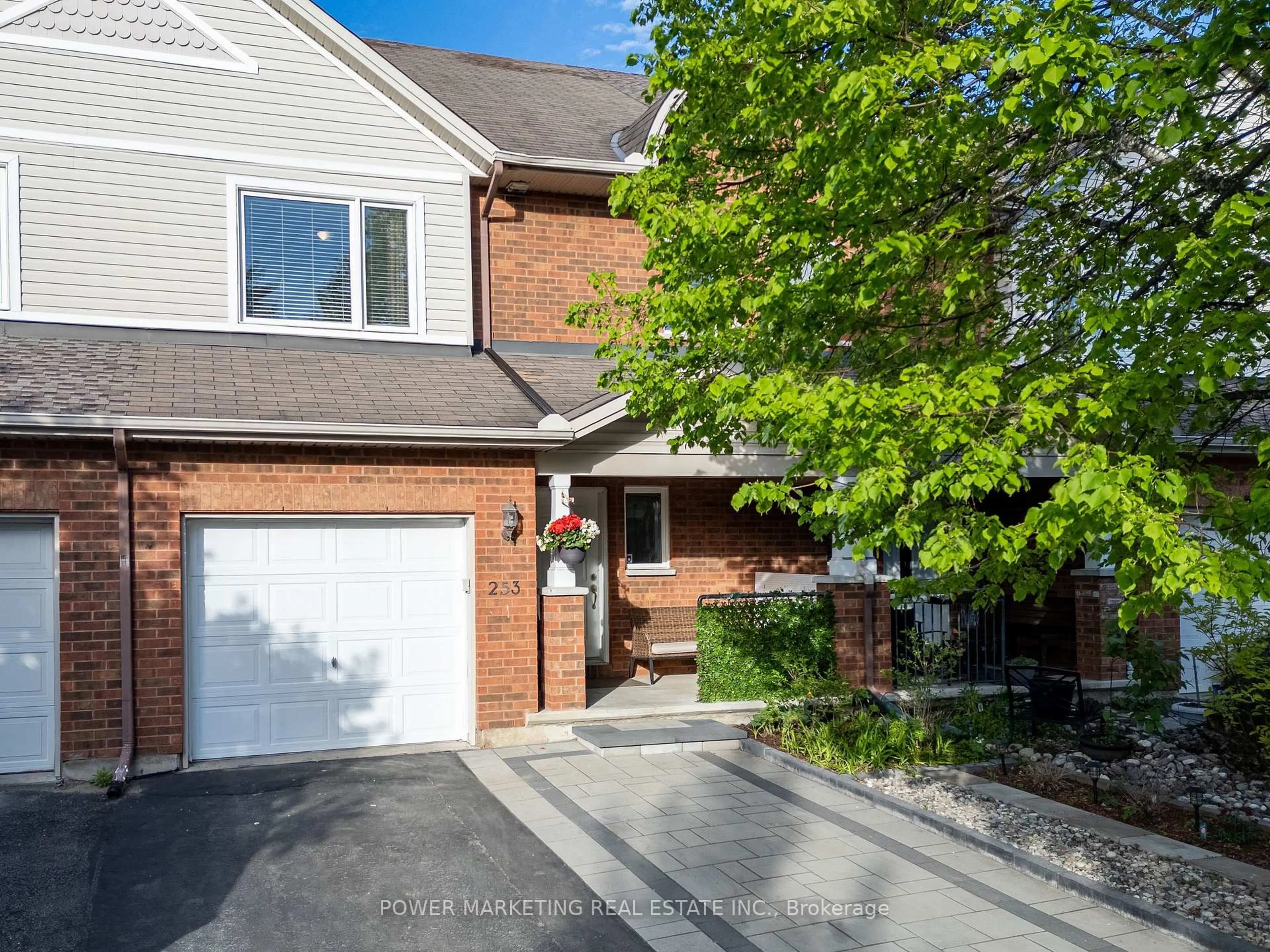 Unknown for 253 Parkin Circ, Ottawa Ontario K1T 4H7
