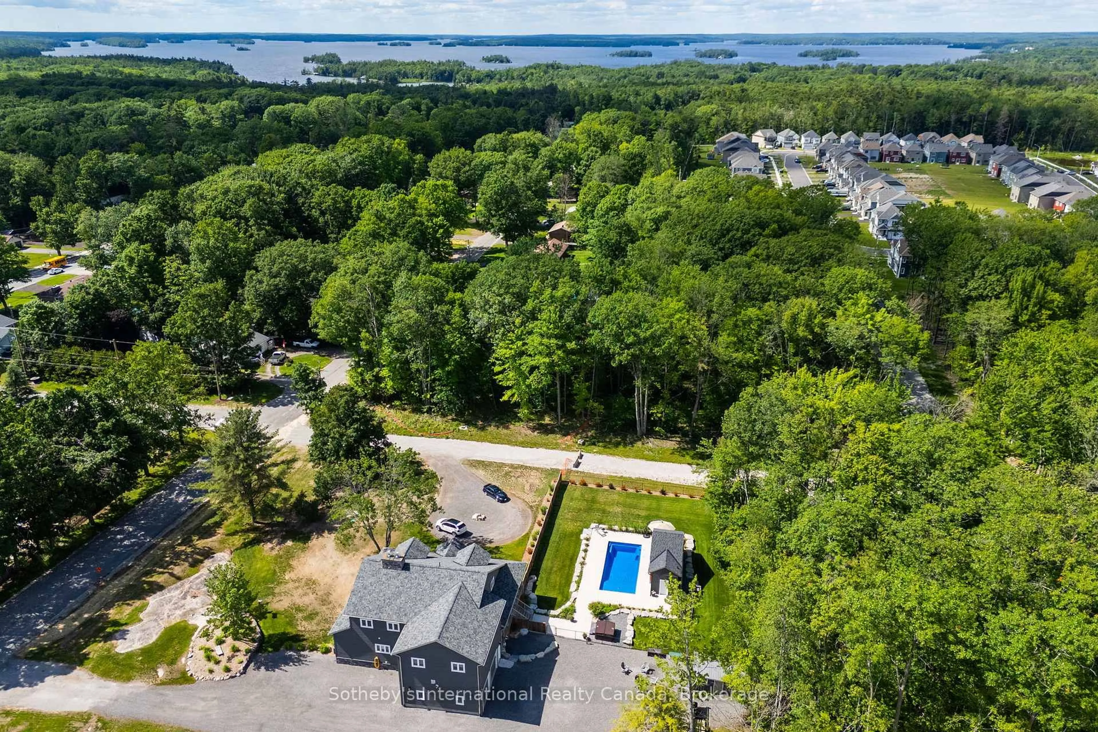 A pic from outside/outdoor area/front of a property/back of a property/a pic from drone, water/lake/river/ocean view for 145 Blanchard St, Gravenhurst Ontario P1P 1B1