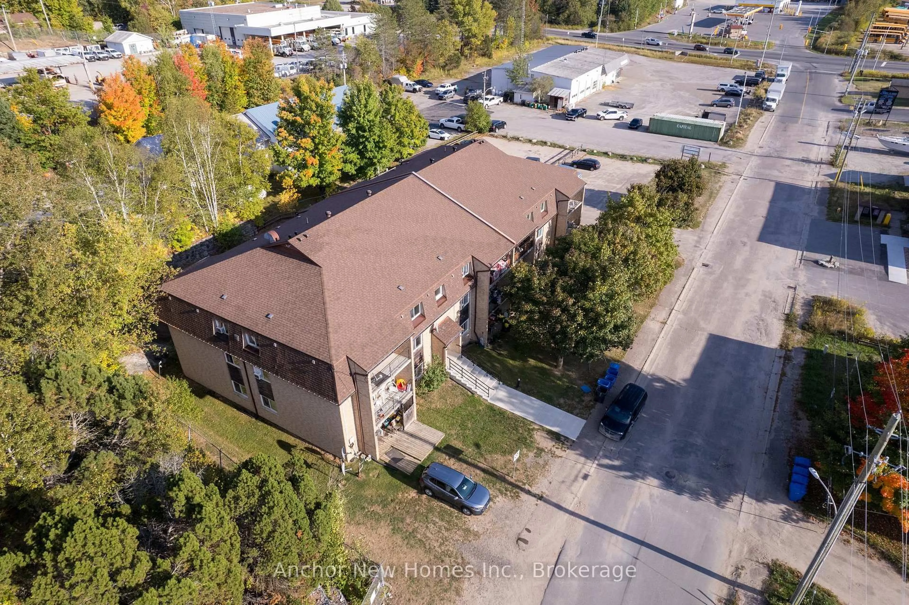 A pic from outside/outdoor area/front of a property/back of a property/a pic from drone, building for 20 Valleyview Dr, Bancroft Ontario K0L 1C0
