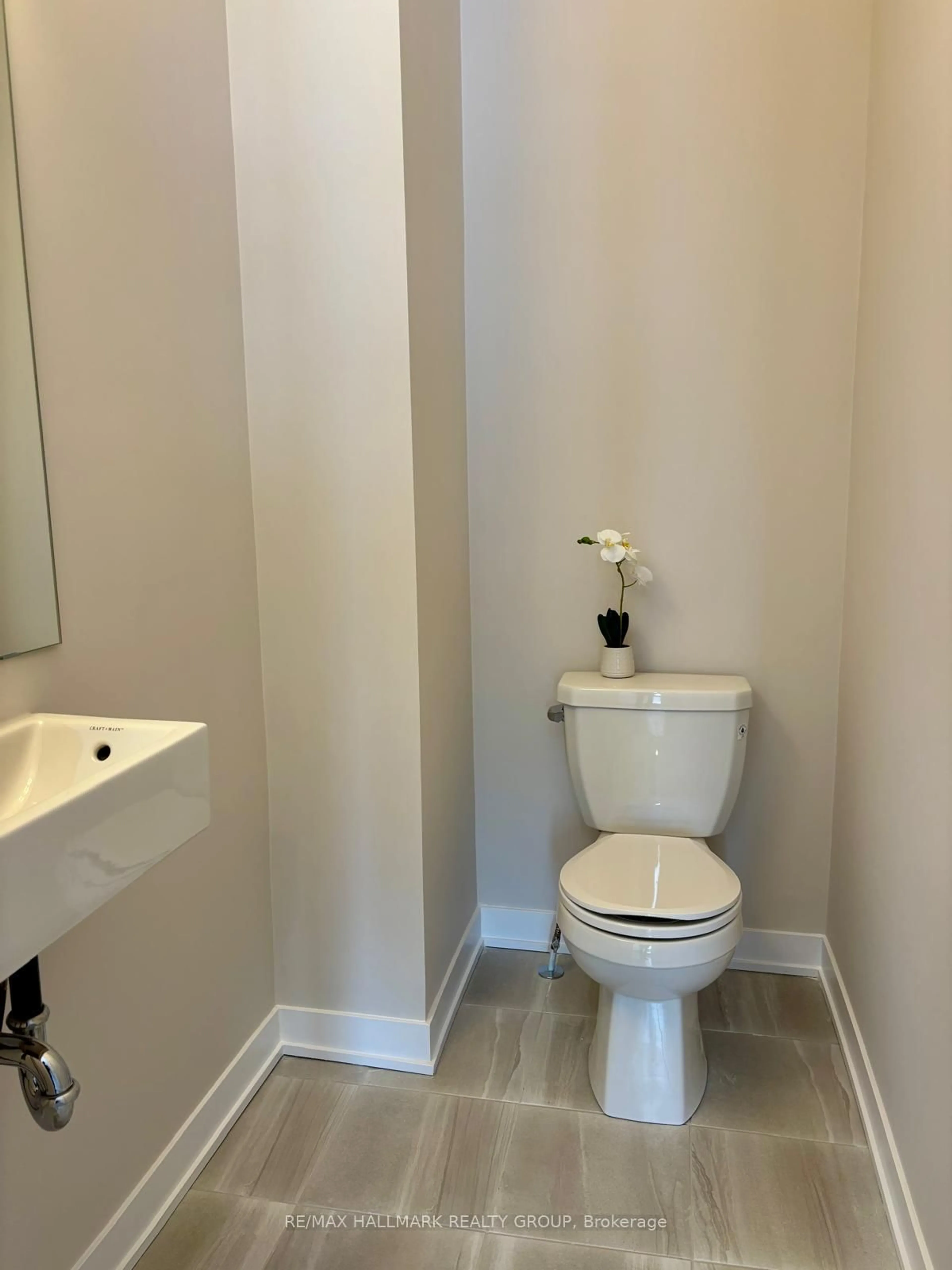 Standard bathroom, unknown for 170 Conservancy Dr, Nepean Ontario K2J 7L8