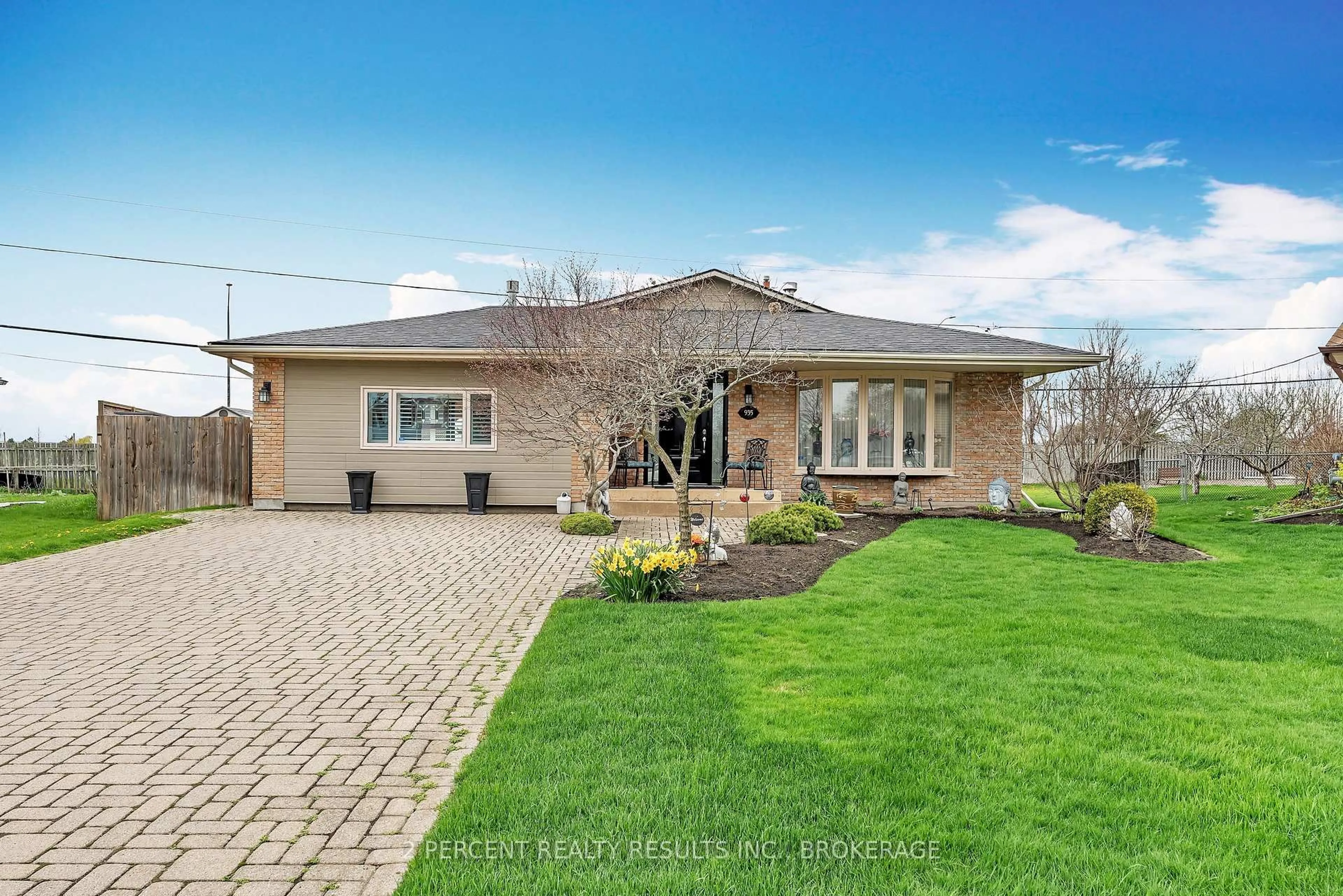 Home with brick exterior material, street for 935 Brodie Ave, Kingston Ontario K7M 4P8
