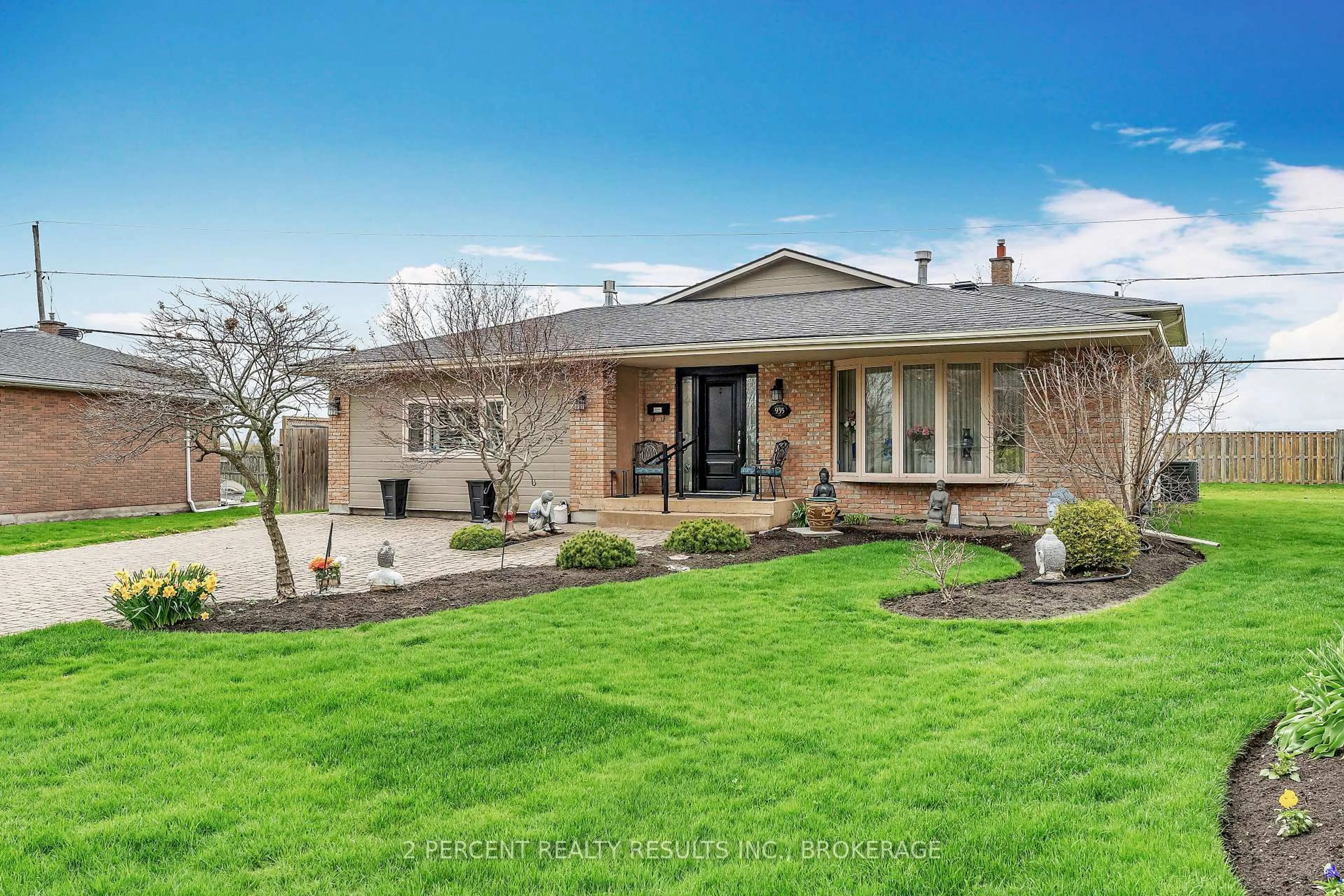 Home with brick exterior material, street for 935 Brodie Ave, Kingston Ontario K7M 4P8
