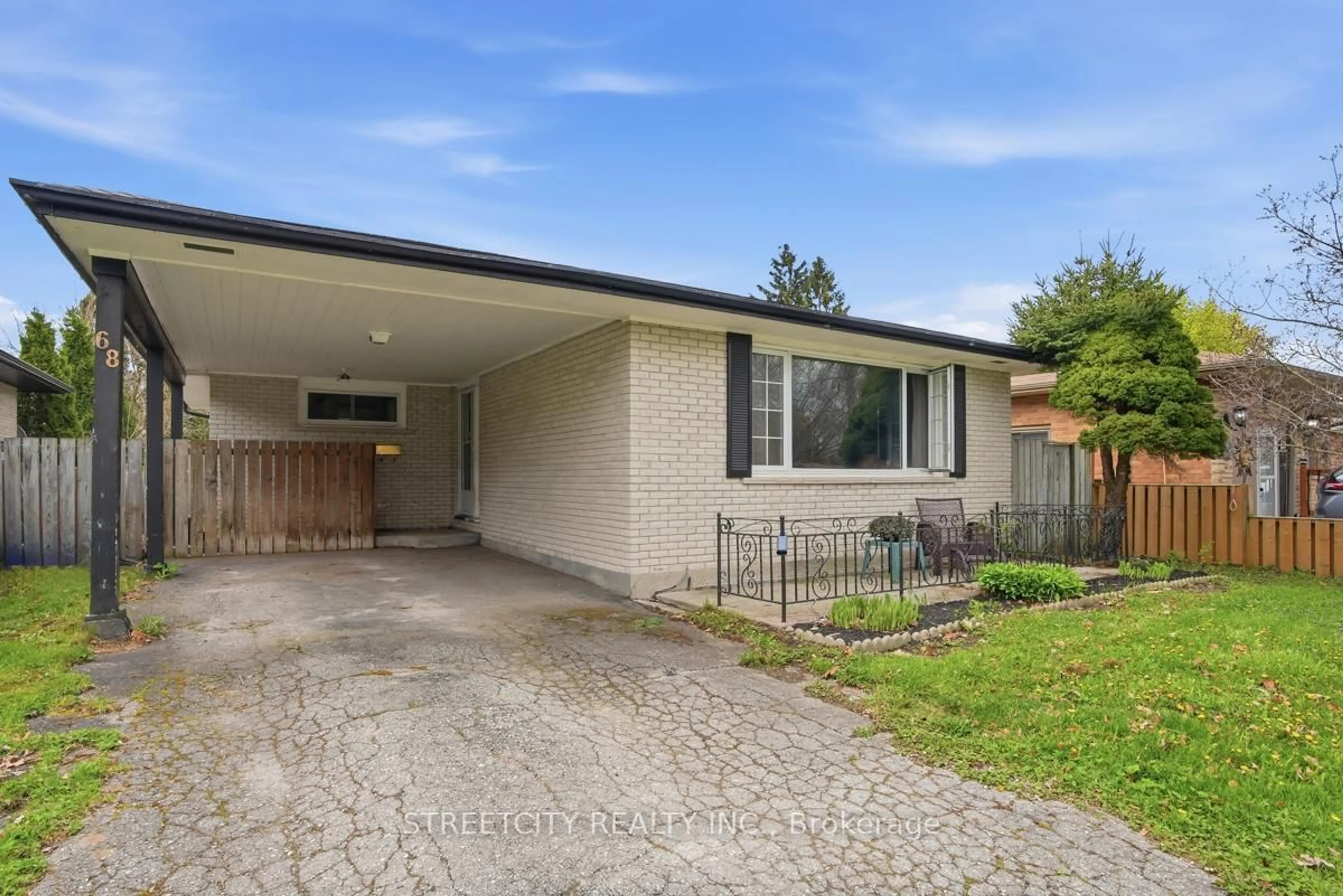 Unknown for 68 Talavera Cres, London East Ontario N5V 1K8