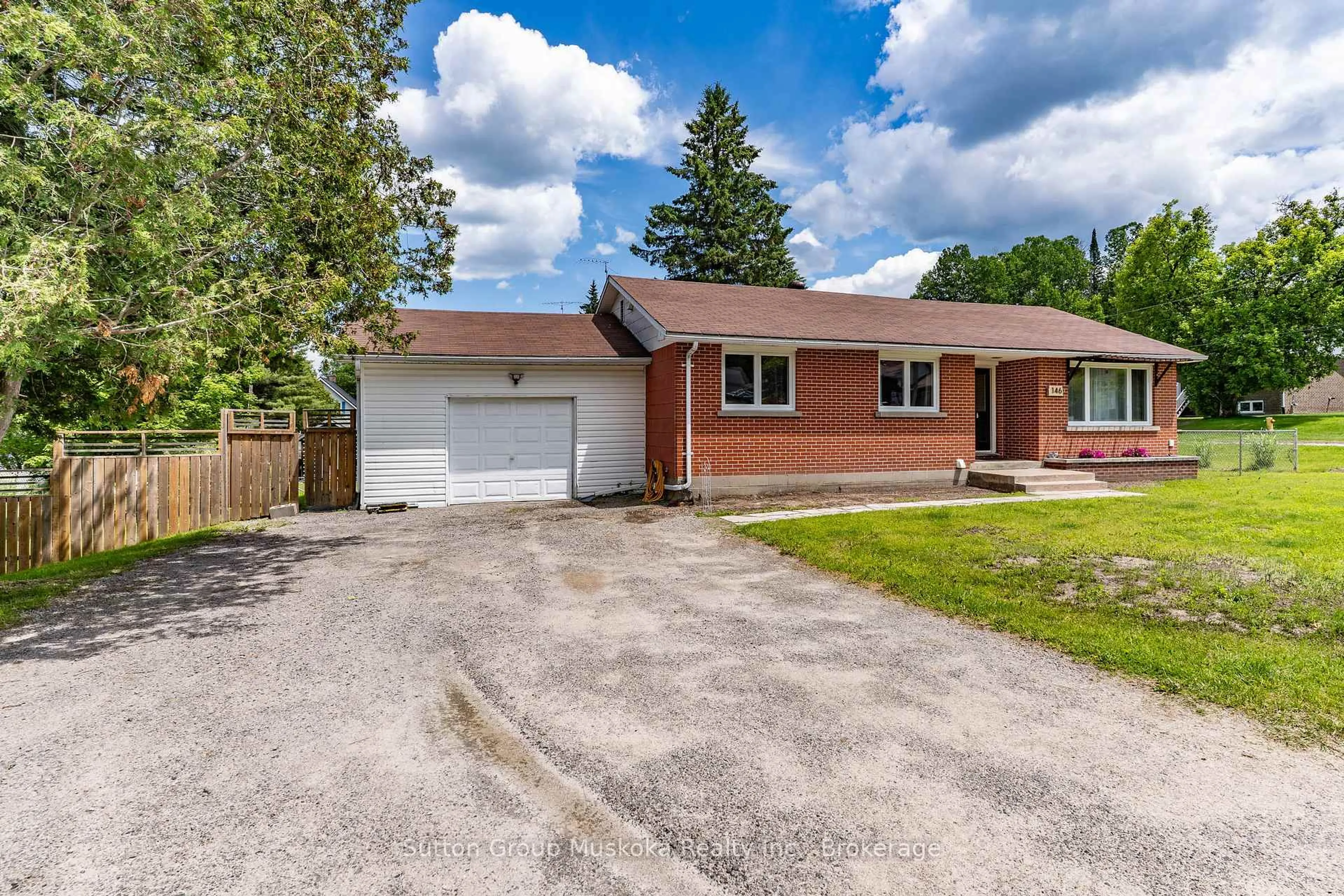 Home with brick exterior material, street for 146 Simpson St, Burk's Falls Ontario P0A 1C0