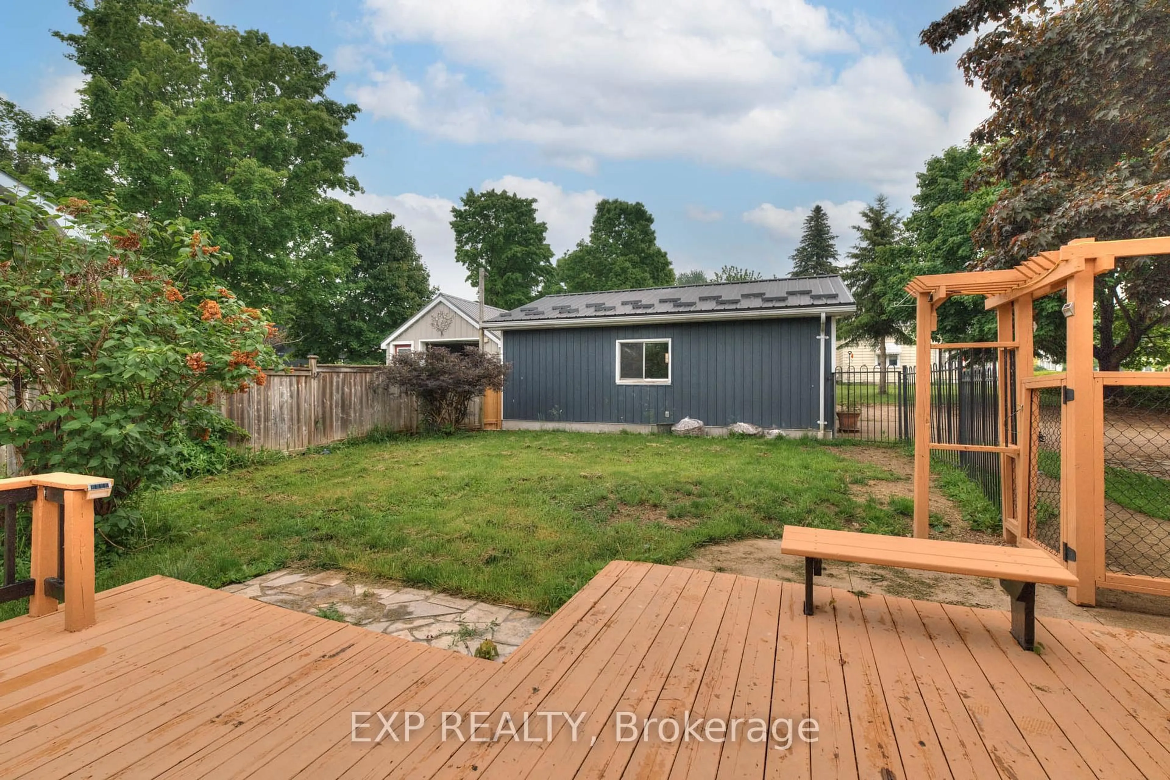A pic from outside/outdoor area/front of a property/back of a property/a pic from drone, unknown for 181 Shuter St St, North Huron Ontario N0G 2W0