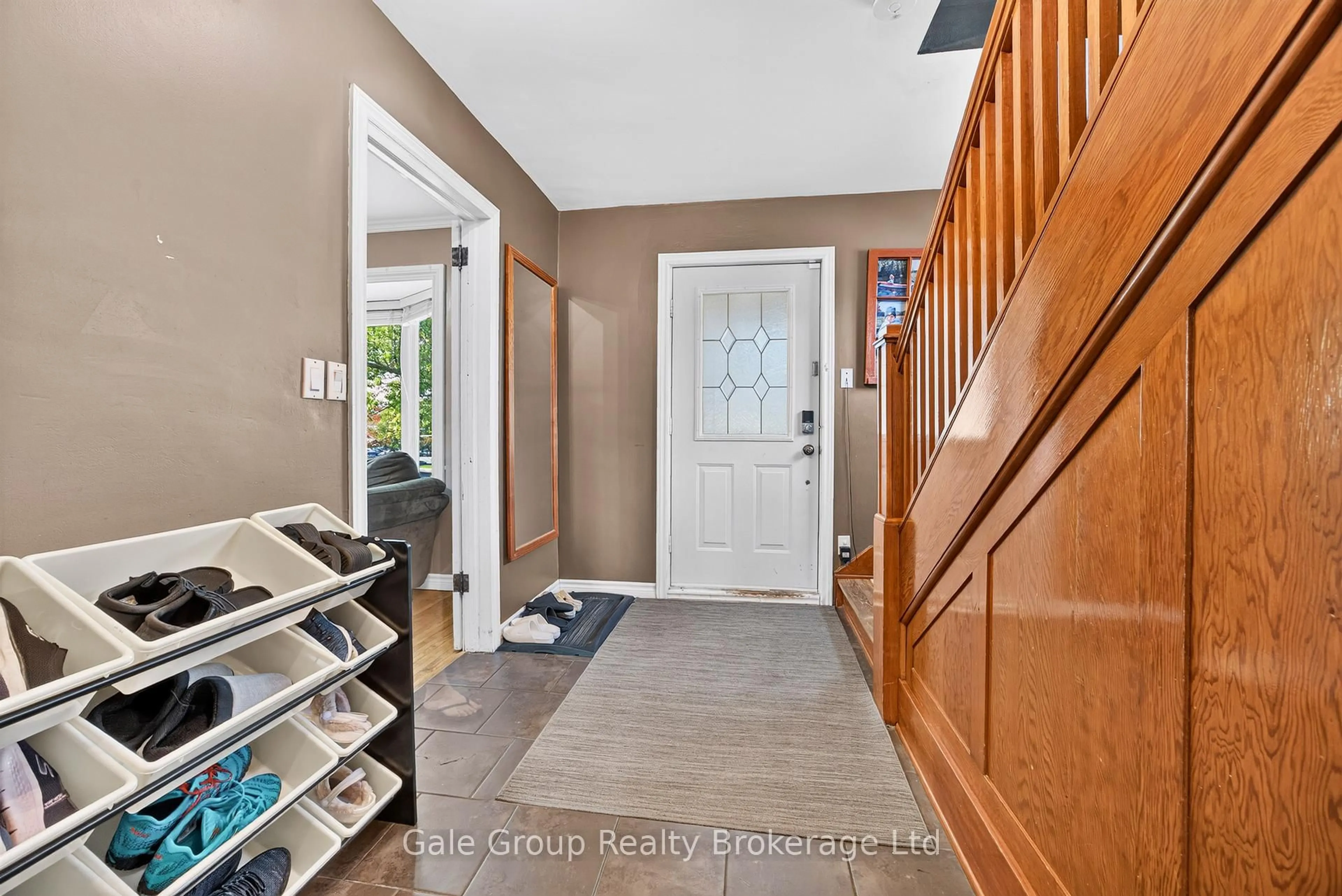 Indoor entryway for 7 Fidler Ave, Woodstock Ontario N4S 7J1