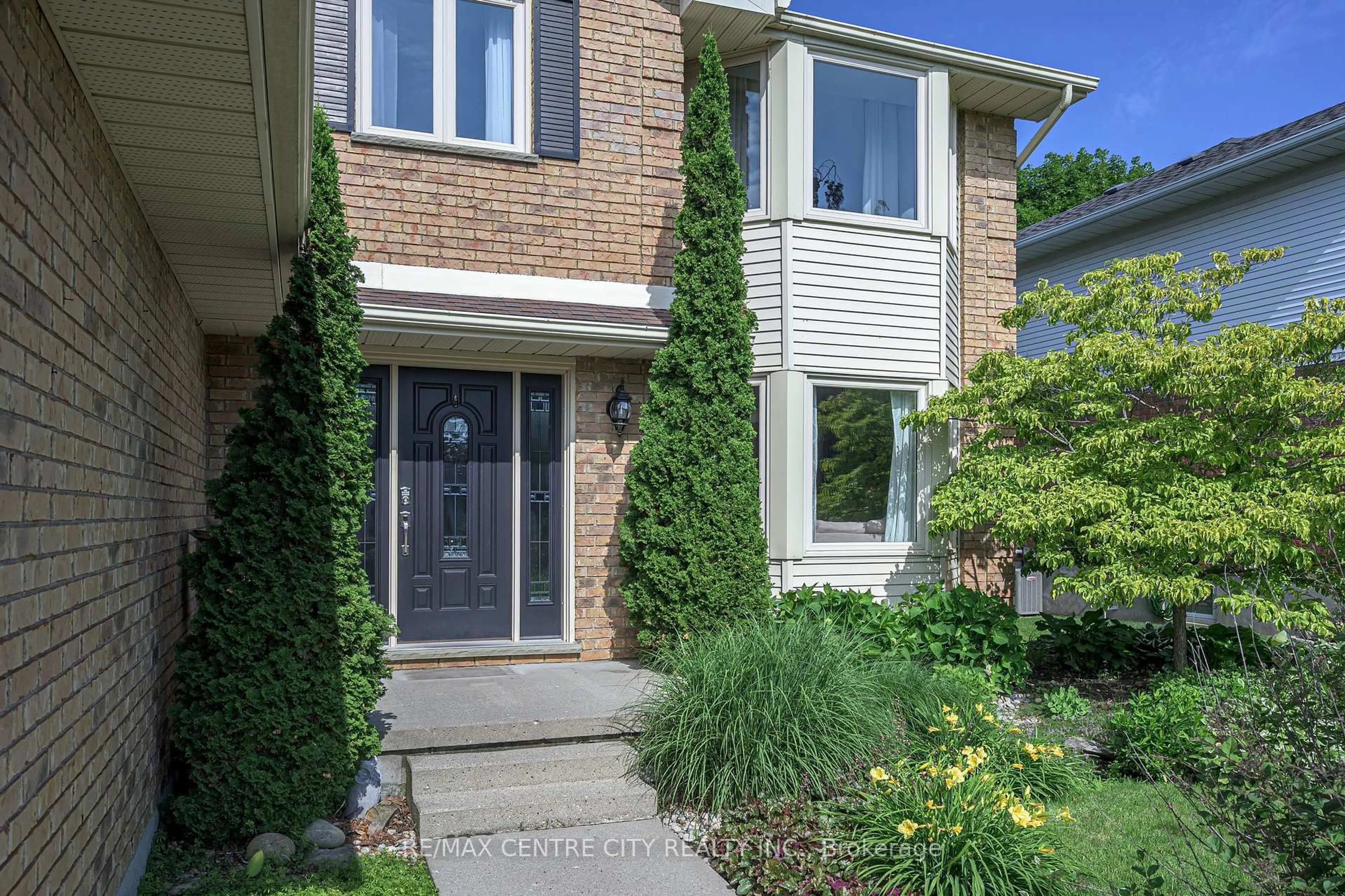 Home with brick exterior material, street for 15 Cavanaugh Cres, St. Thomas Ontario N5R 5Y3