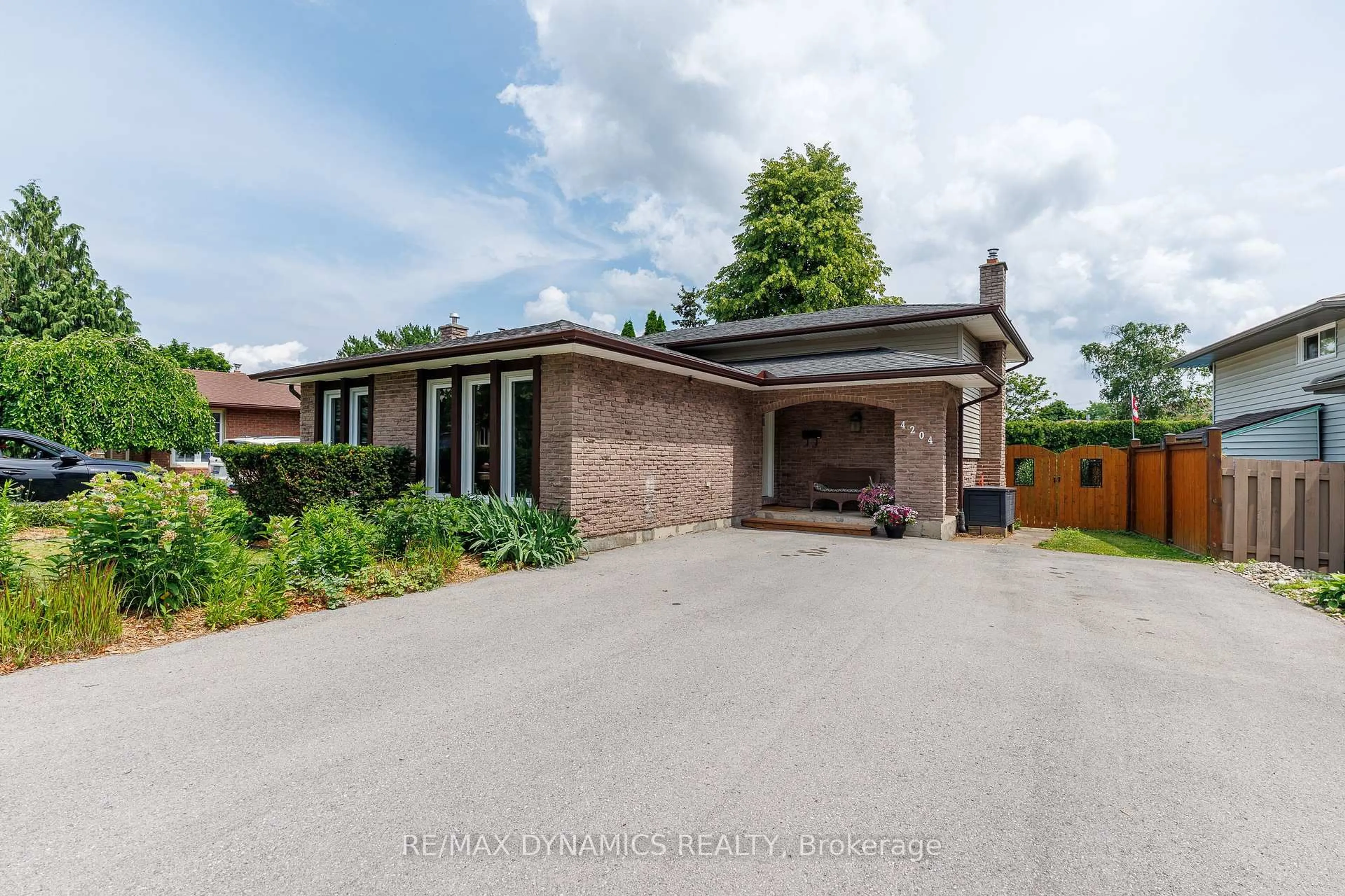 Home with brick exterior material, street for 4204 Brookdale Dr, Niagara Falls Ontario L2H 2B5