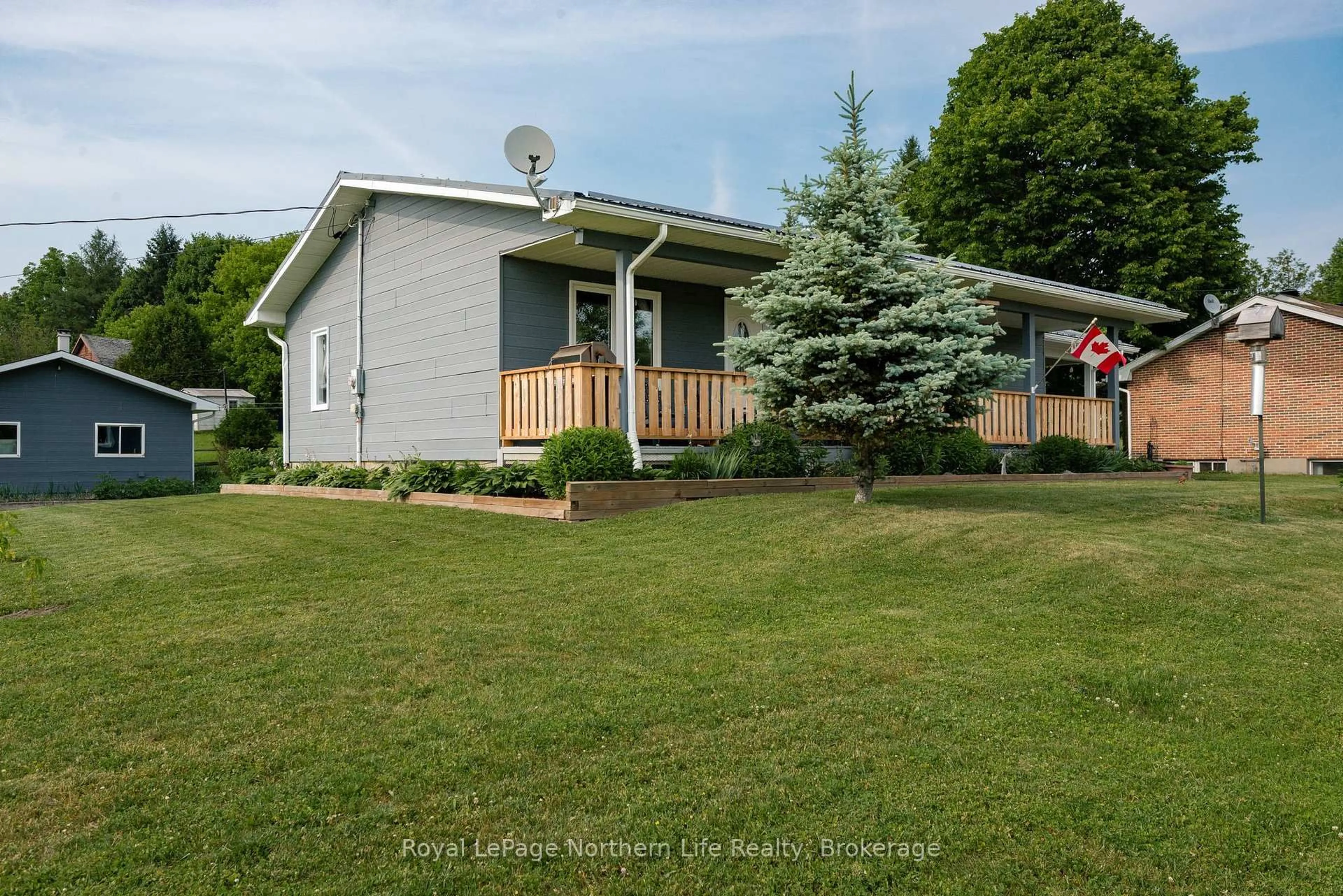 A pic from outside/outdoor area/front of a property/back of a property/a pic from drone, street for 12 Valley View Dr, Powassan Ontario P0H 1Z0