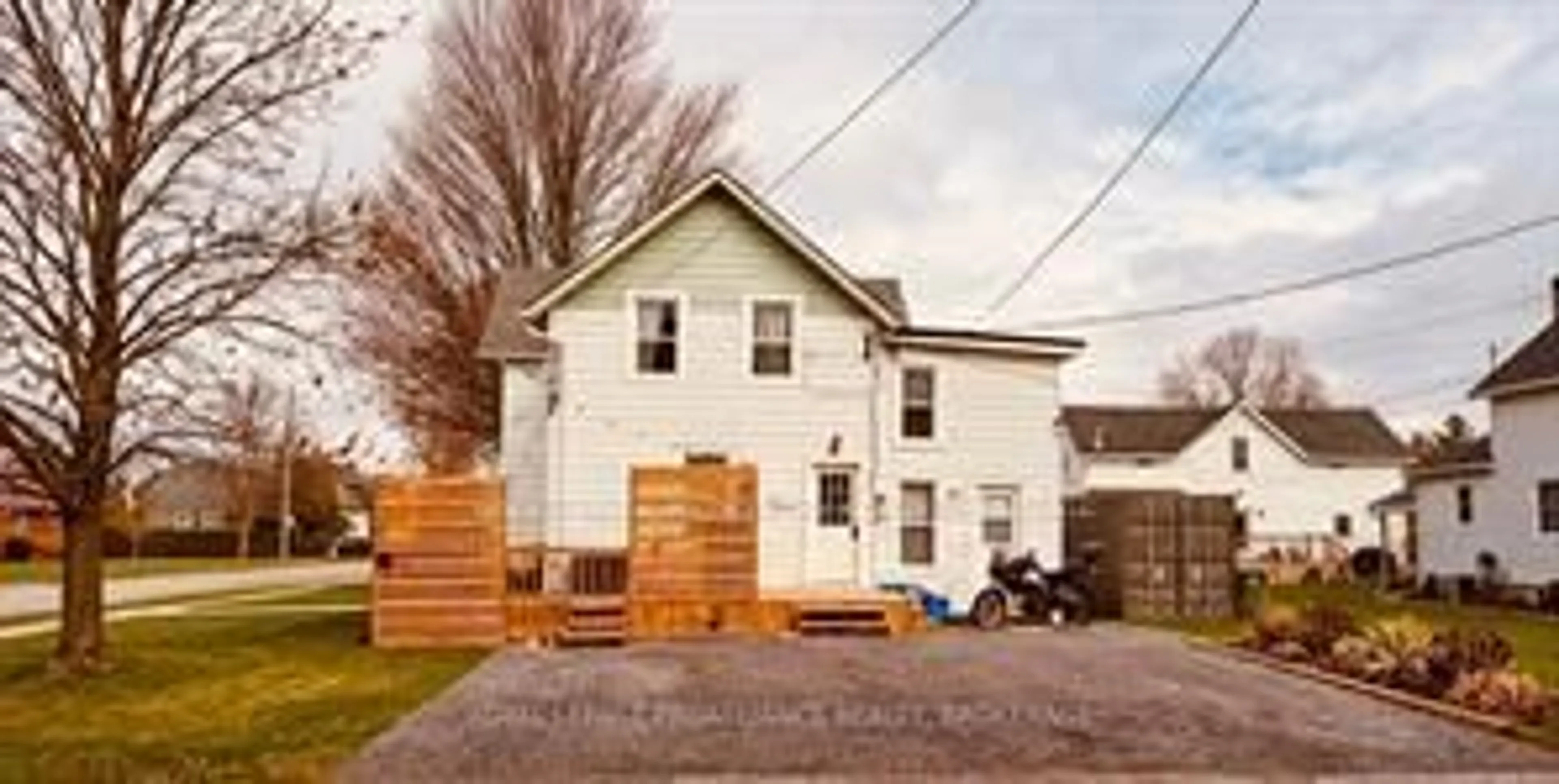 Unknown for 151 Adelaide St, Gananoque Ontario K7G 2B7