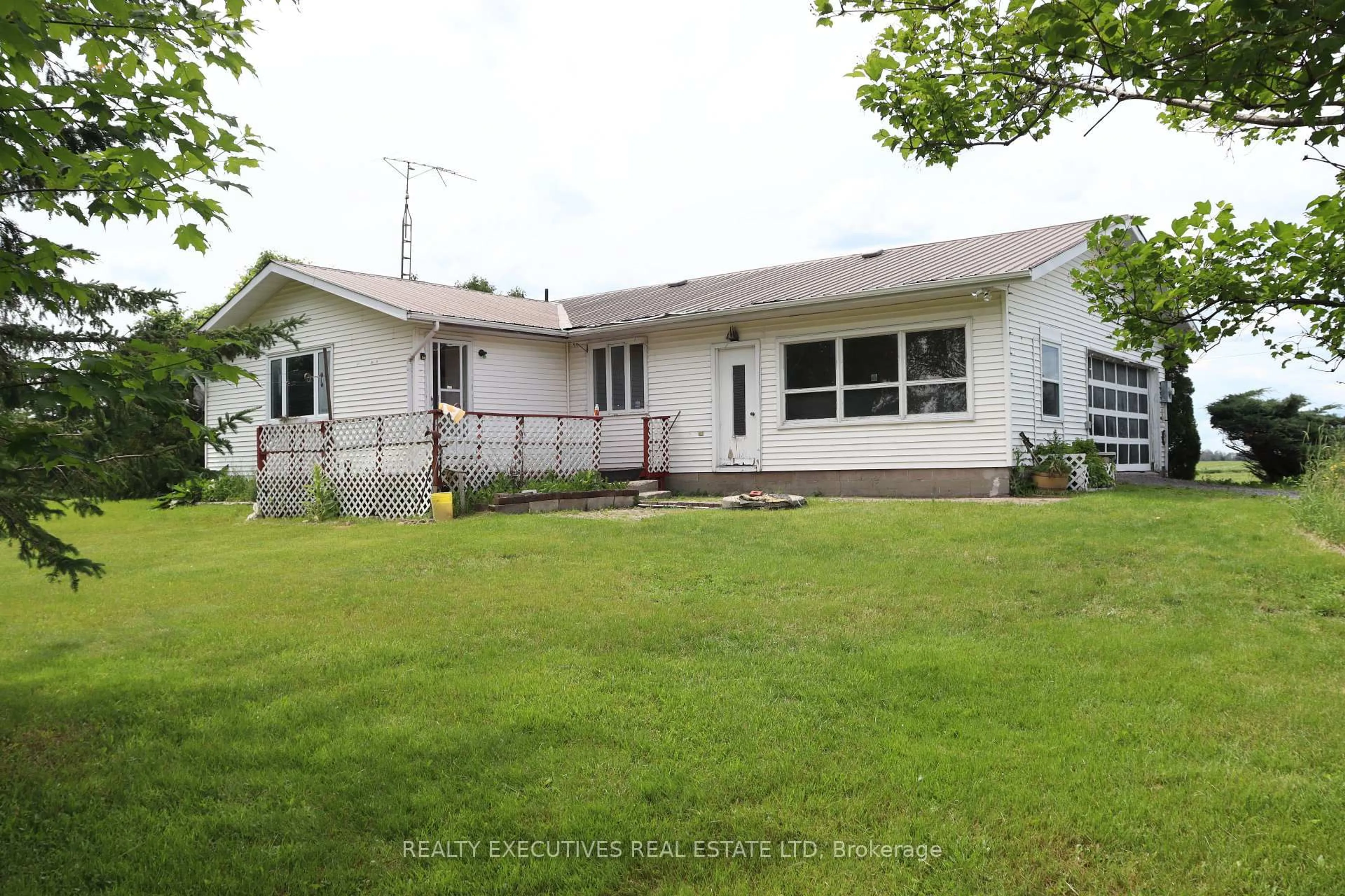 A pic from outside/outdoor area/front of a property/back of a property/a pic from drone, unknown for 11478 Van Camp Rd, North Dundas Ontario K0C 2K0