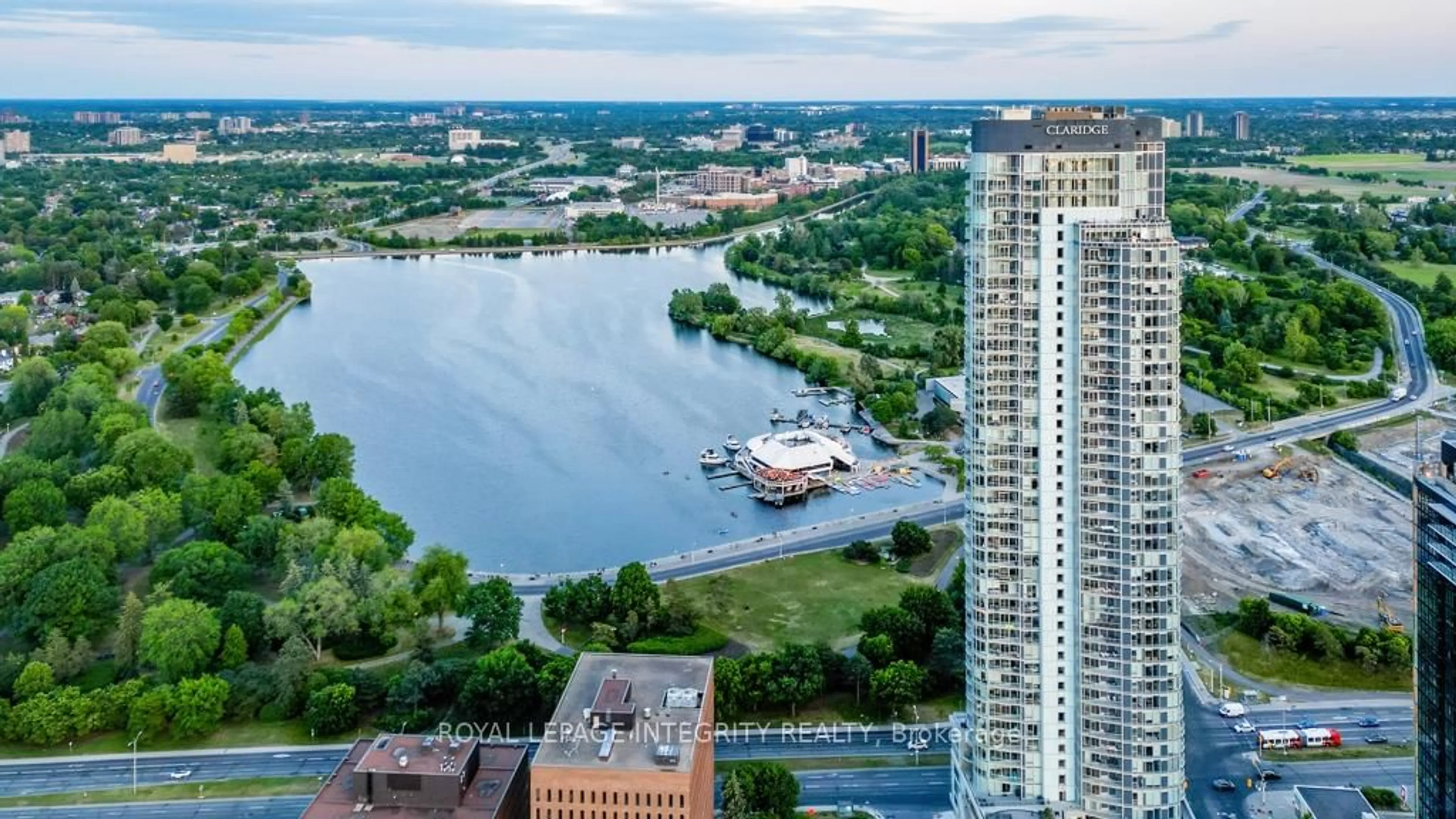 A pic from outside/outdoor area/front of a property/back of a property/a pic from drone, water/lake/river/ocean view for 805 CARLING Ave #1105, Ottawa Ontario K1S 5W9