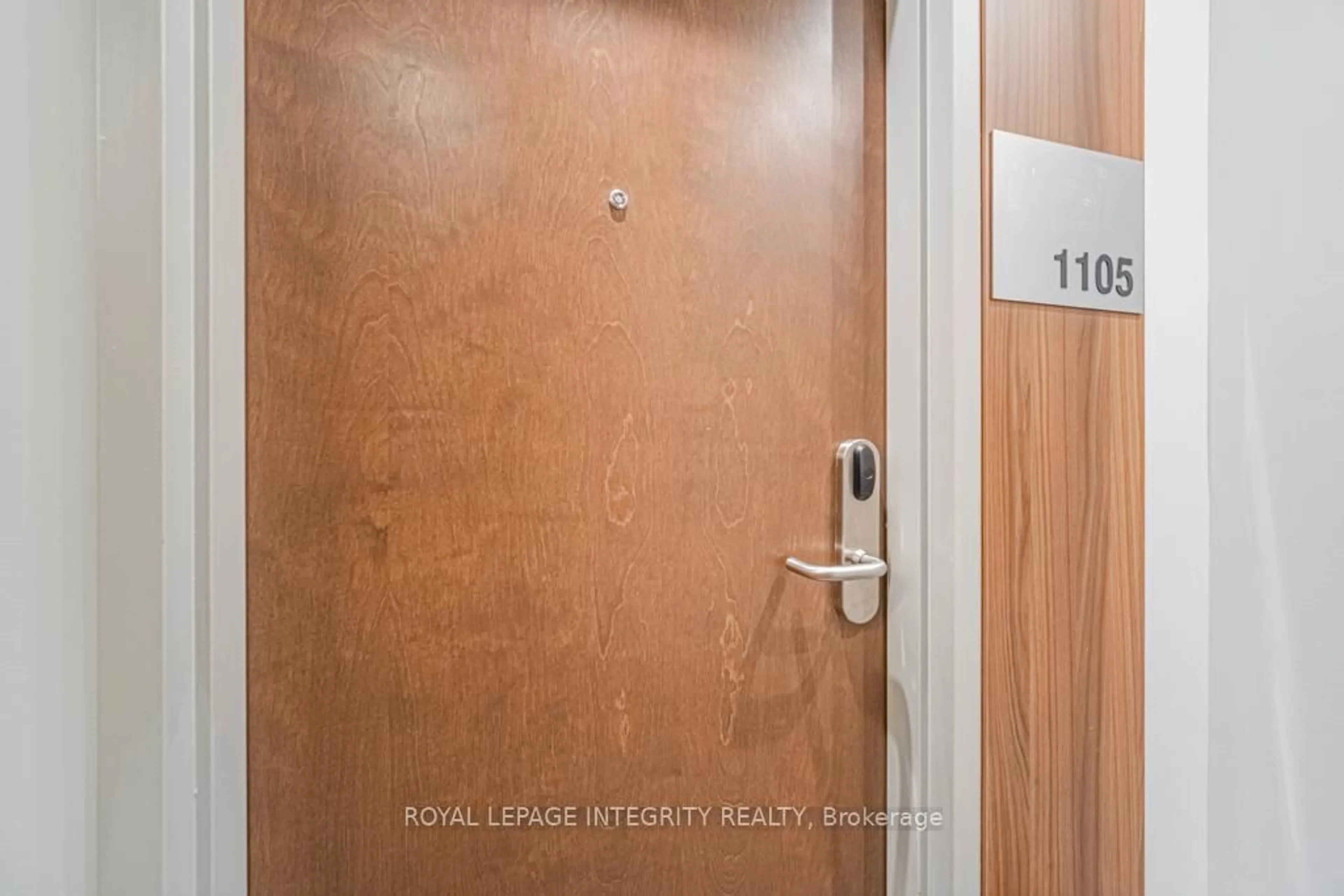 Indoor entryway for 805 CARLING Ave #1105, Ottawa Ontario K1S 5W9