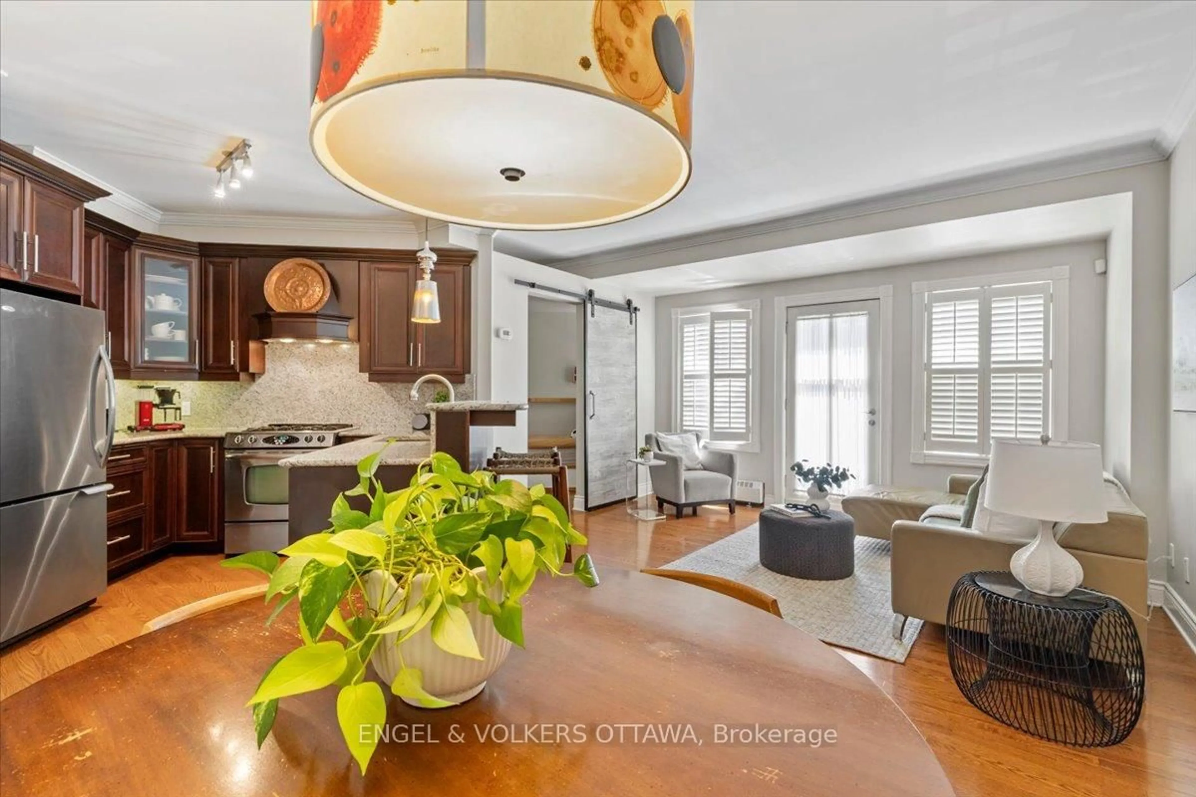Open concept kitchen, unknown for 139 Guigues Ave #2, Ottawa Ontario K1N 5J1
