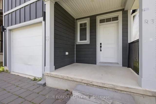 23 Christopher Crt, London South 2