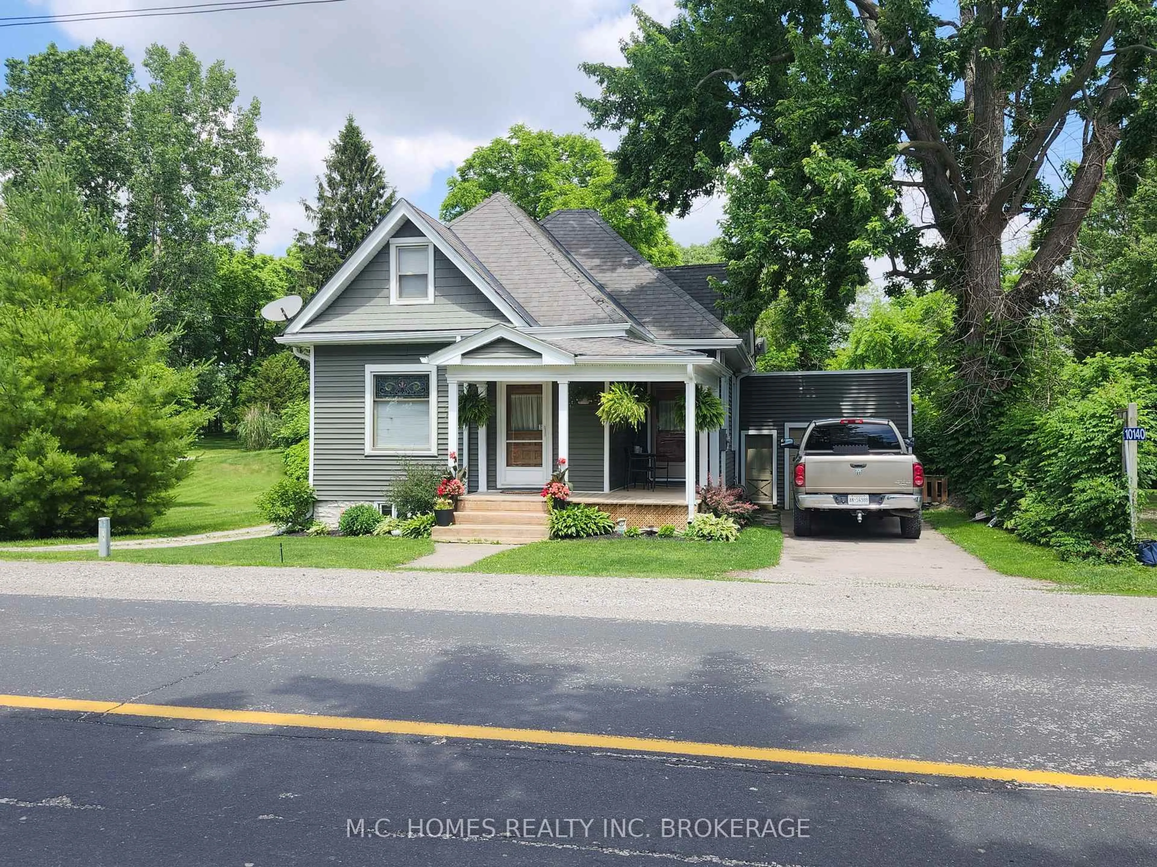 A pic from outside/outdoor area/front of a property/back of a property/a pic from drone, street for 10140 Iona Rd, Southwold Ontario N0L 1P0