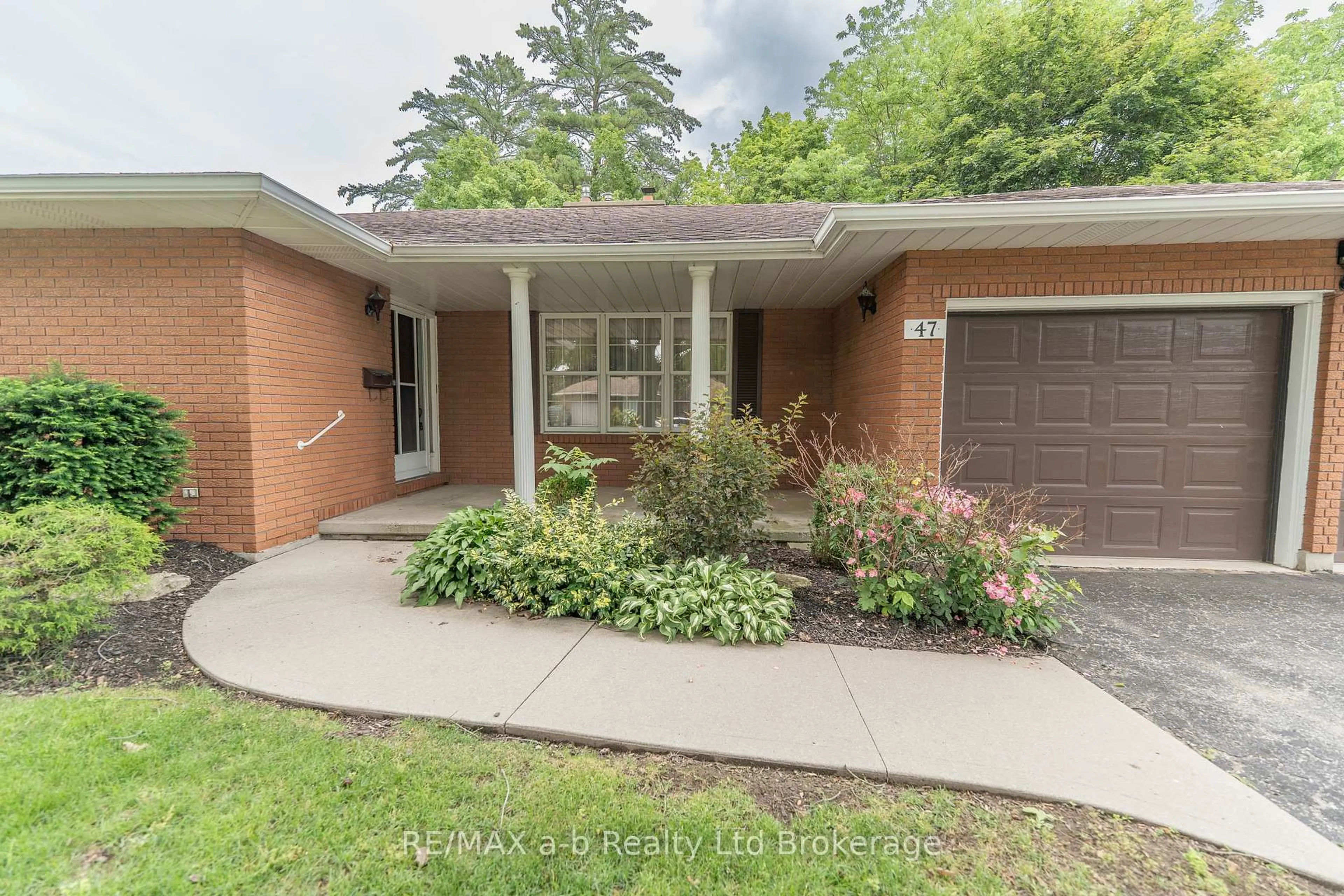 Home with brick exterior material, street for 47 Allen St, Tillsonburg Ontario N4G 4V7