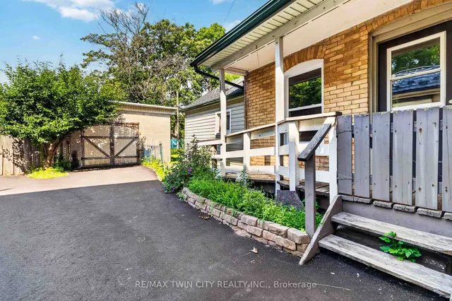 74 PEARL St, Brant 4