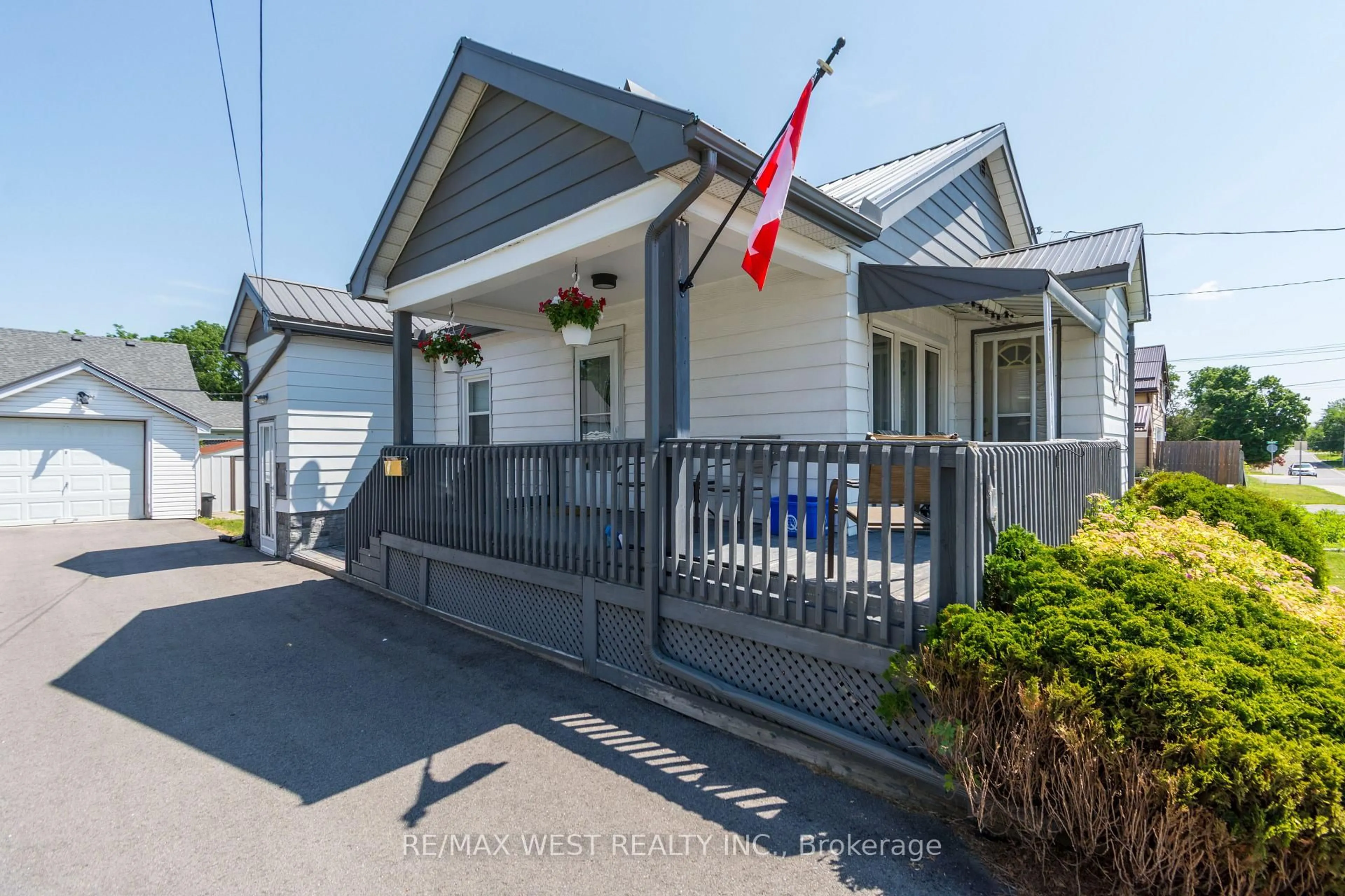 A pic from outside/outdoor area/front of a property/back of a property/a pic from drone, street for 4 George St, Quinte West Ontario K8V 1R1