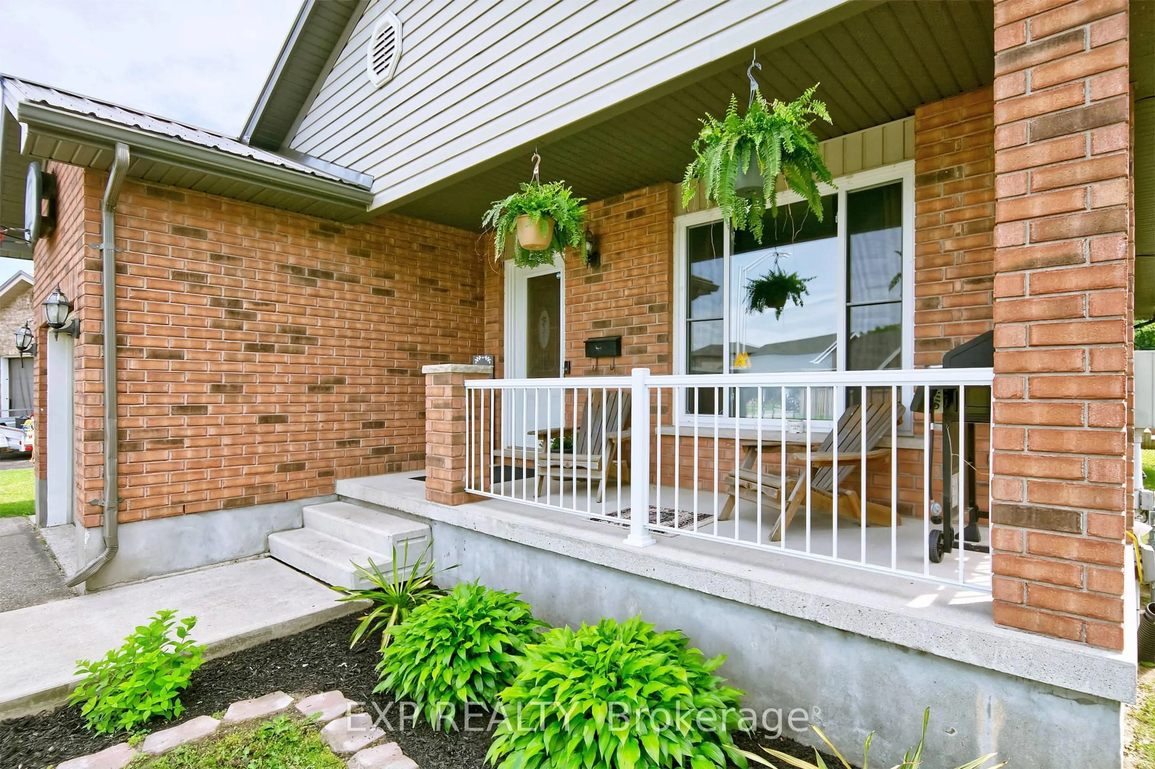 Unknown for 8 Rebecca Dr, Aylmer Ontario N5H 3G4