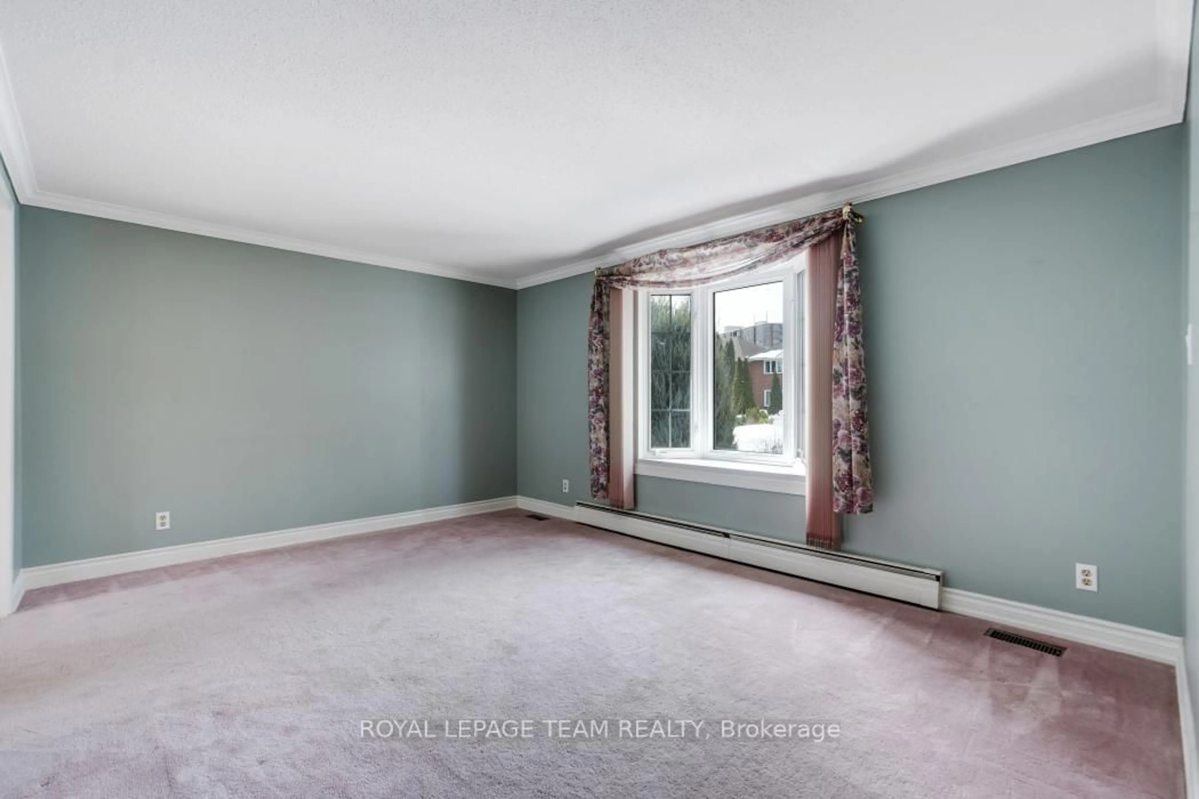 A pic of a room for 15 Overlake Dr, Ottawa Ontario K2E 5V2