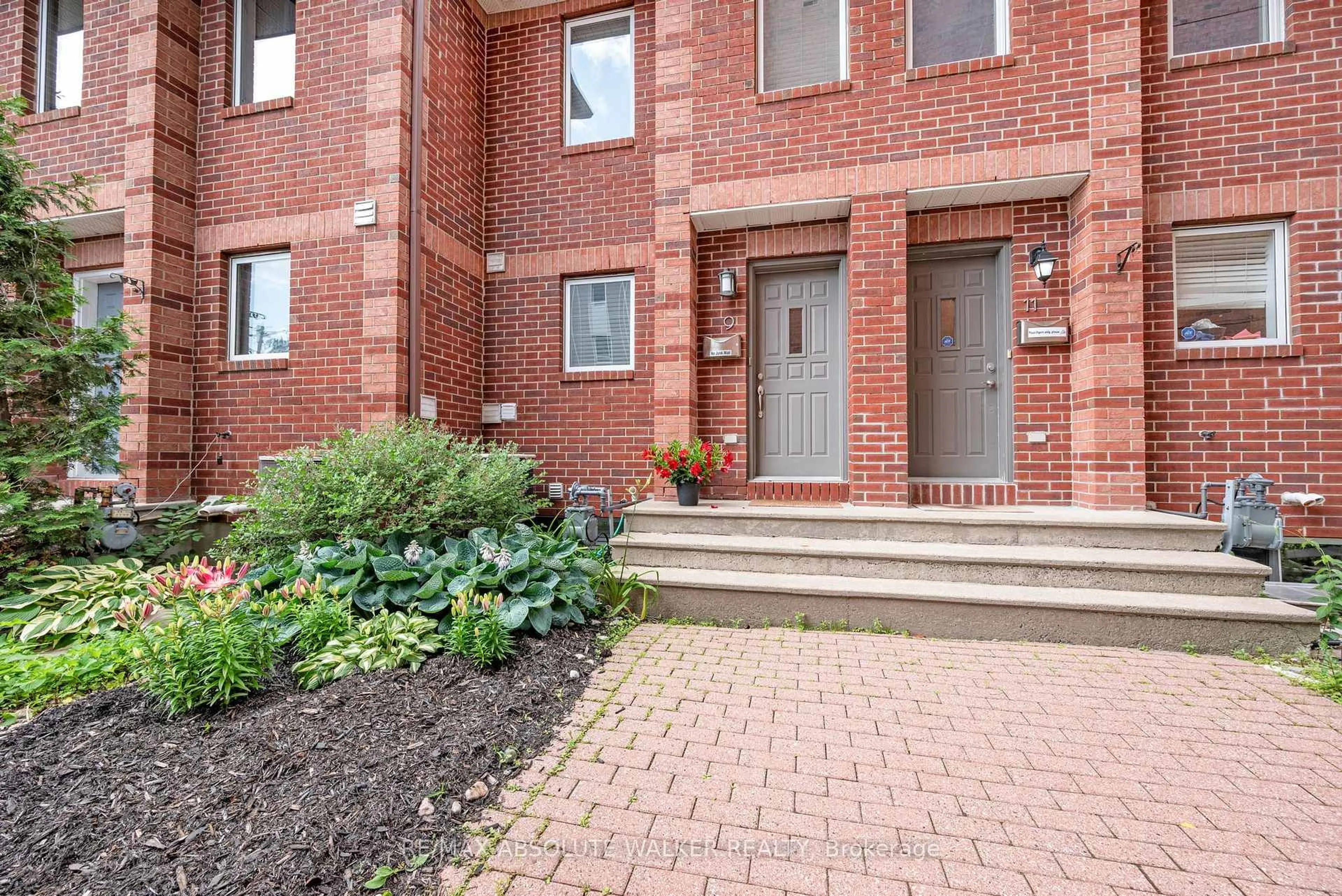 Home with brick exterior material, street for 395 Bell St #9, Ottawa Ontario K1S 4K5